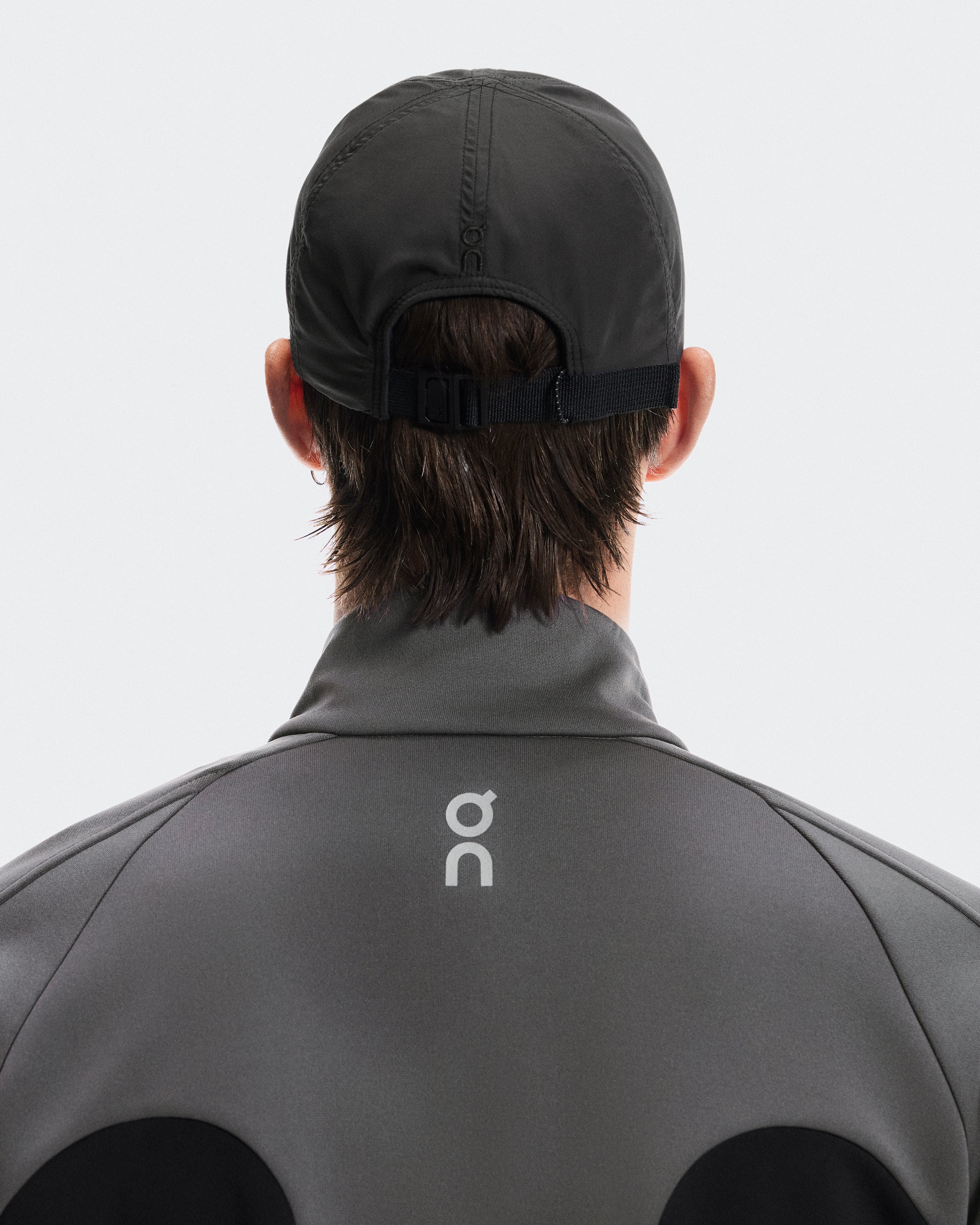 On On Cap Ikon Magnet | Black