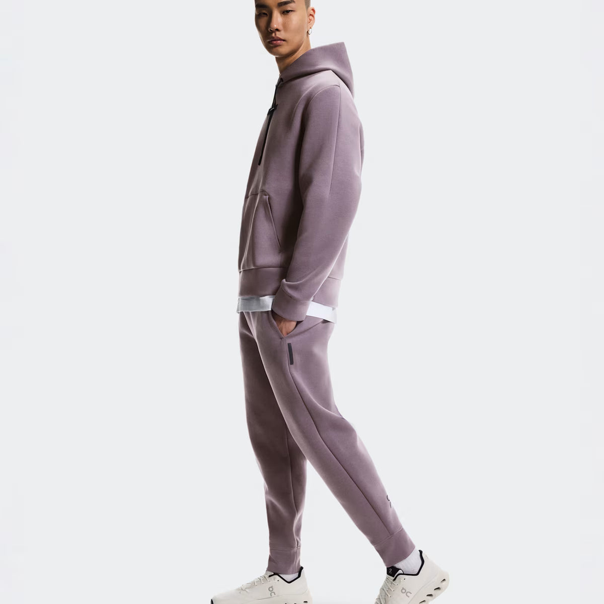 On Focus Tech Sweatpants Dewberry