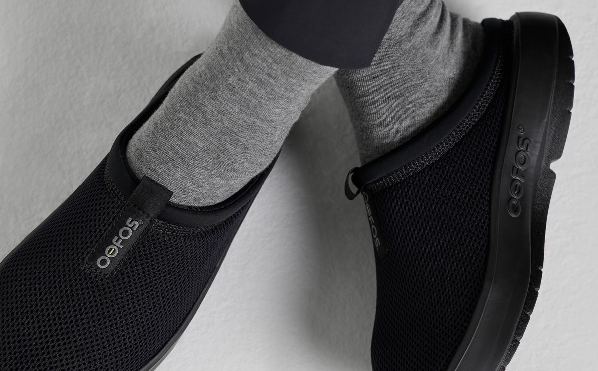 Oofos Women's Mesh Slipper Black