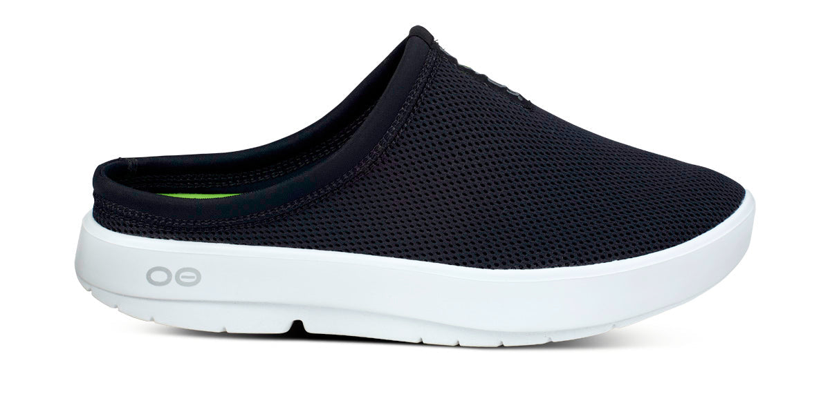 Oofos Men's Mesh Slipper White & Black