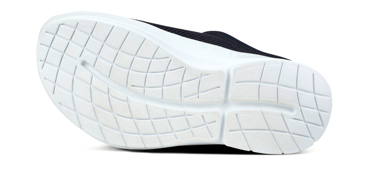 Oofos Men's Mesh Slipper White & Black