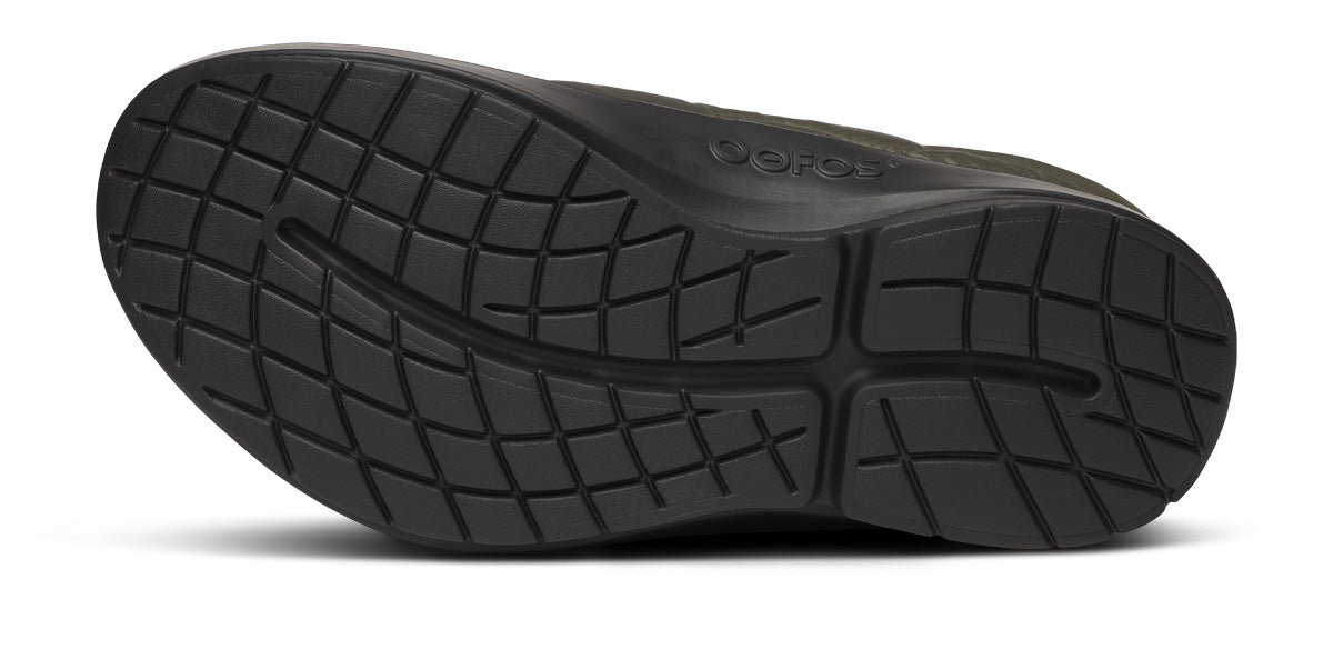 Oofos Men's Primaloft Slipper Black & Alpine Moss Thermo