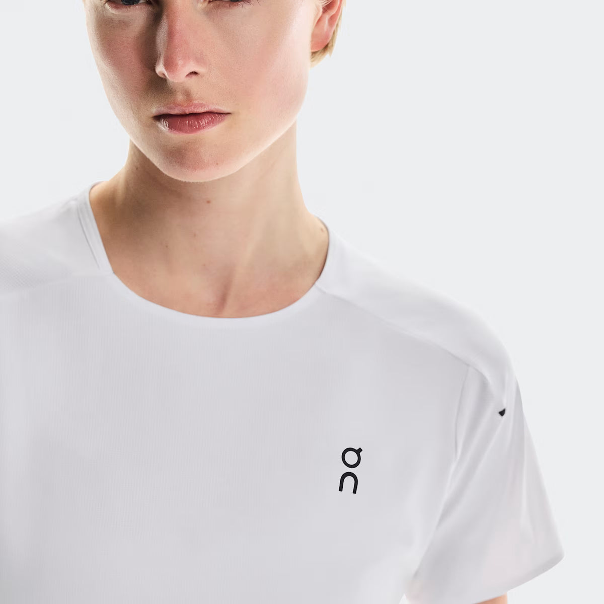 On Performance-T White | Silver (Women'S)