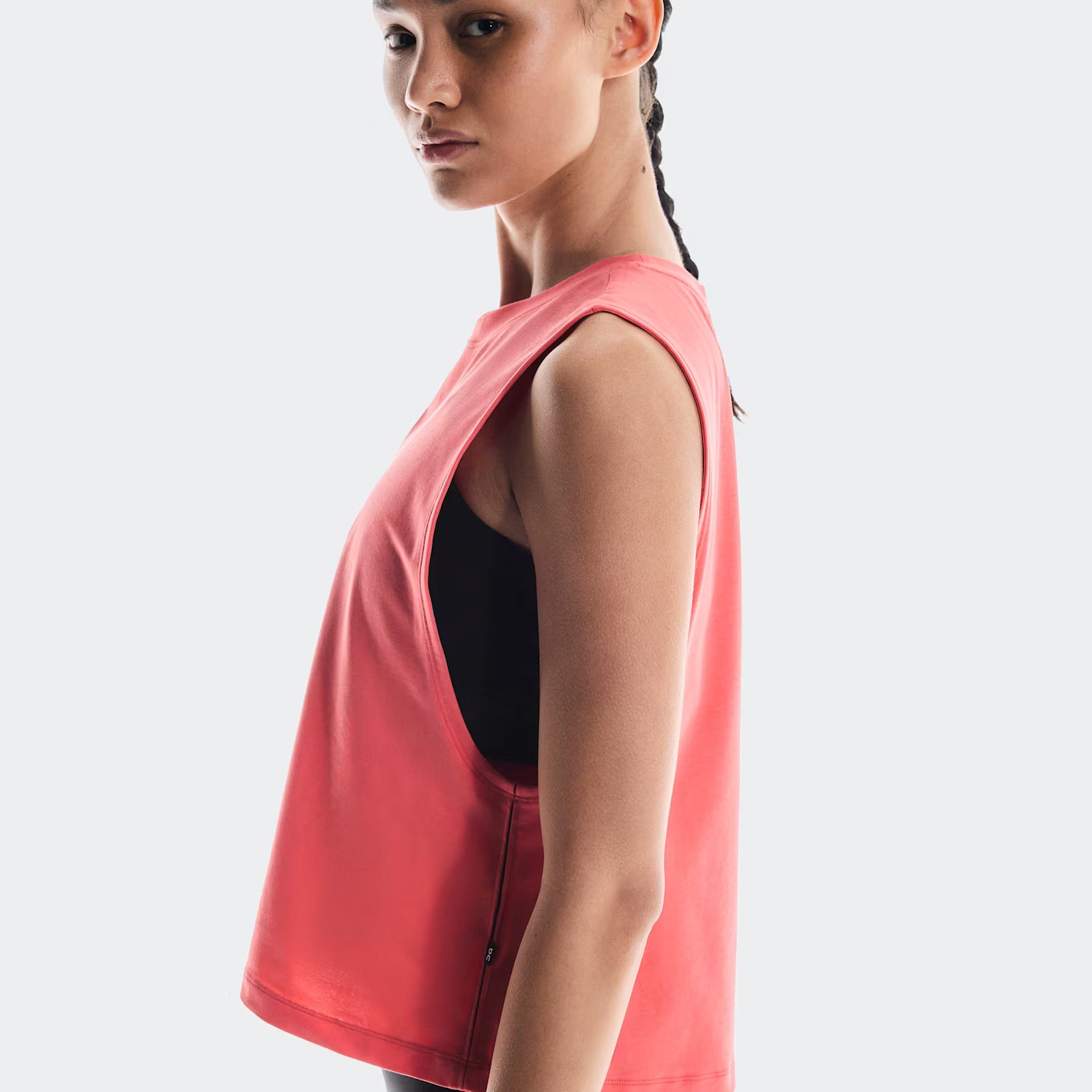 On Focus Crop Coral (Women'S)