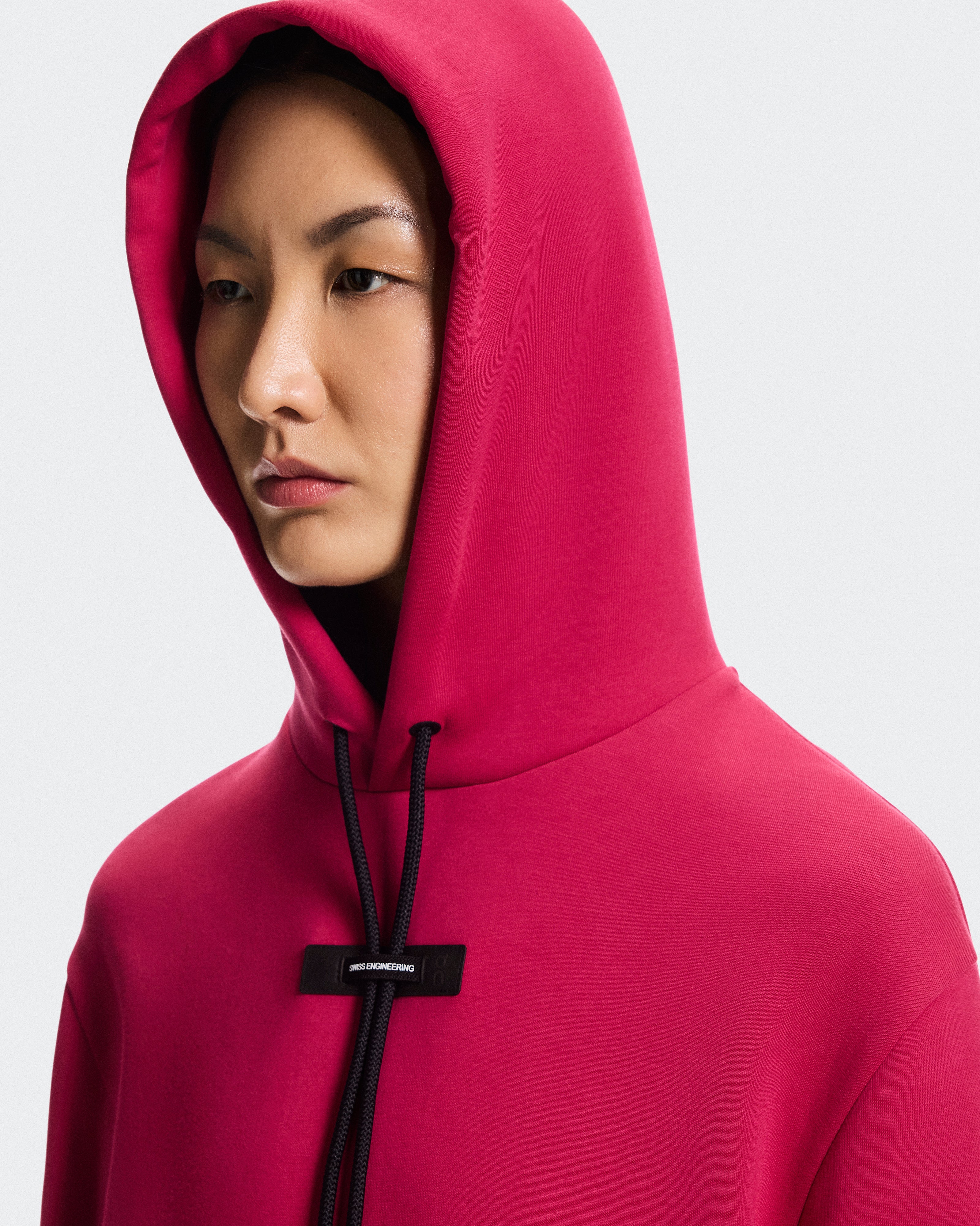 On Focus Tech Hoodie Grenadine (Women'S)