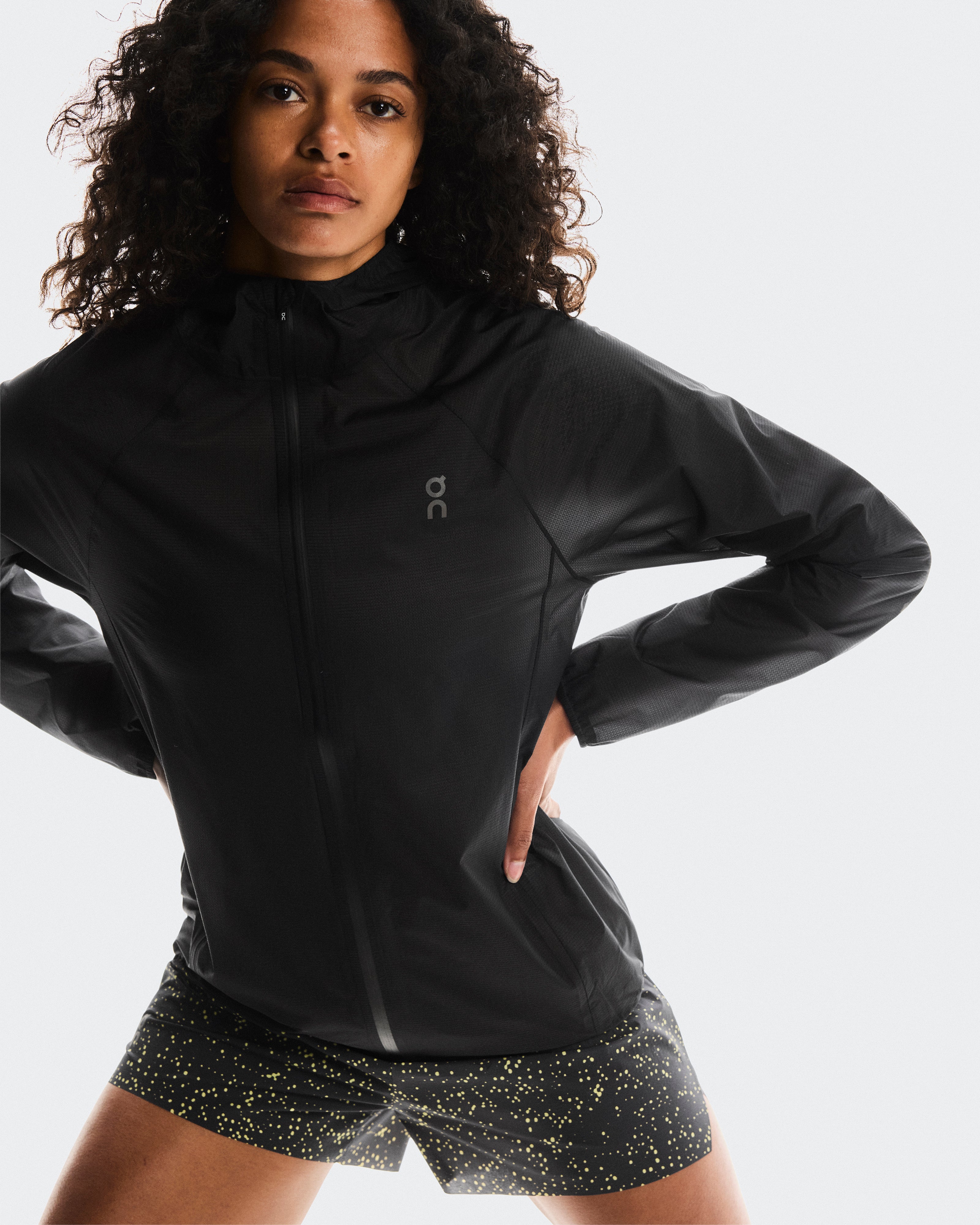 On Ultra Jacket Black (Women'S)