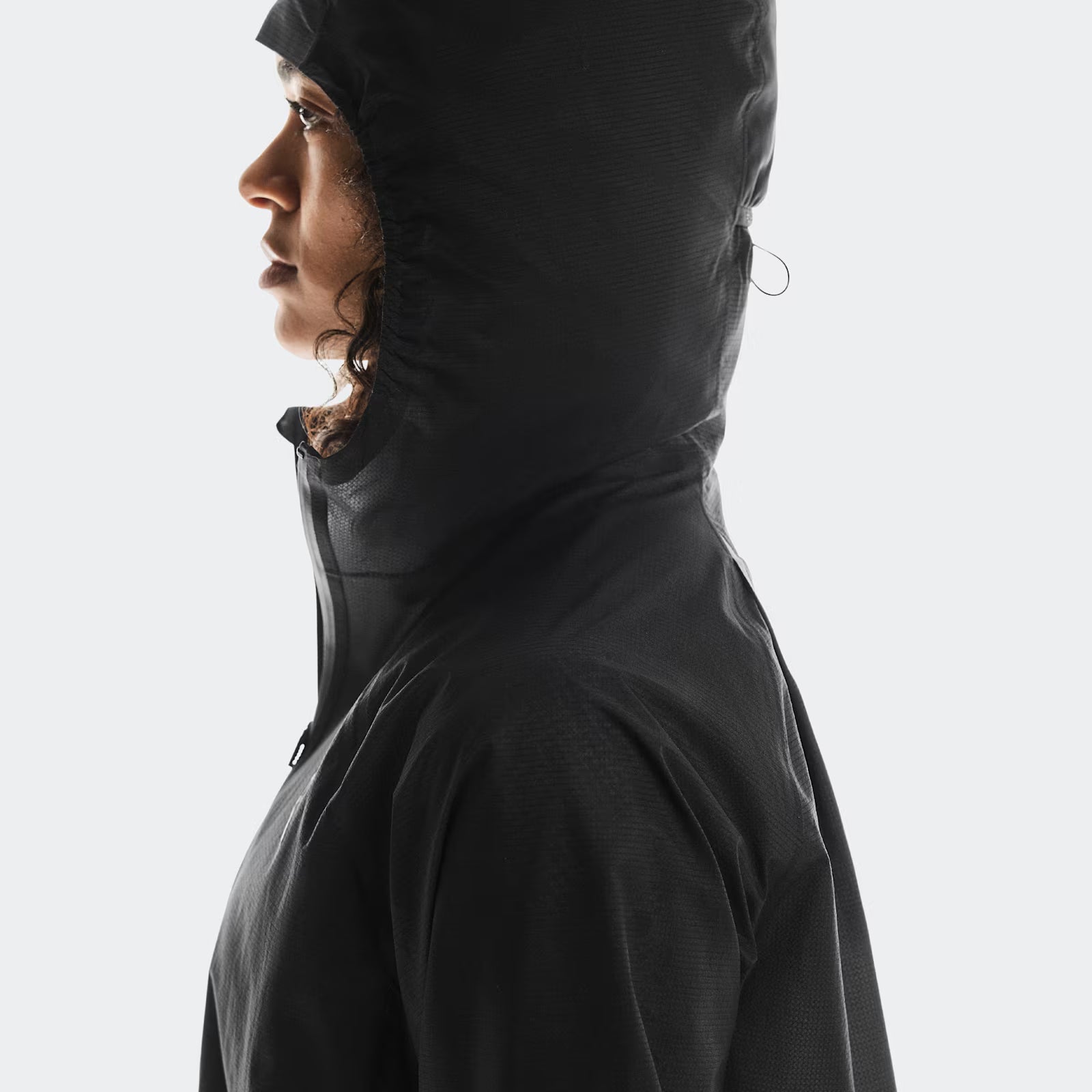On Ultra Jacket Black (Women'S)