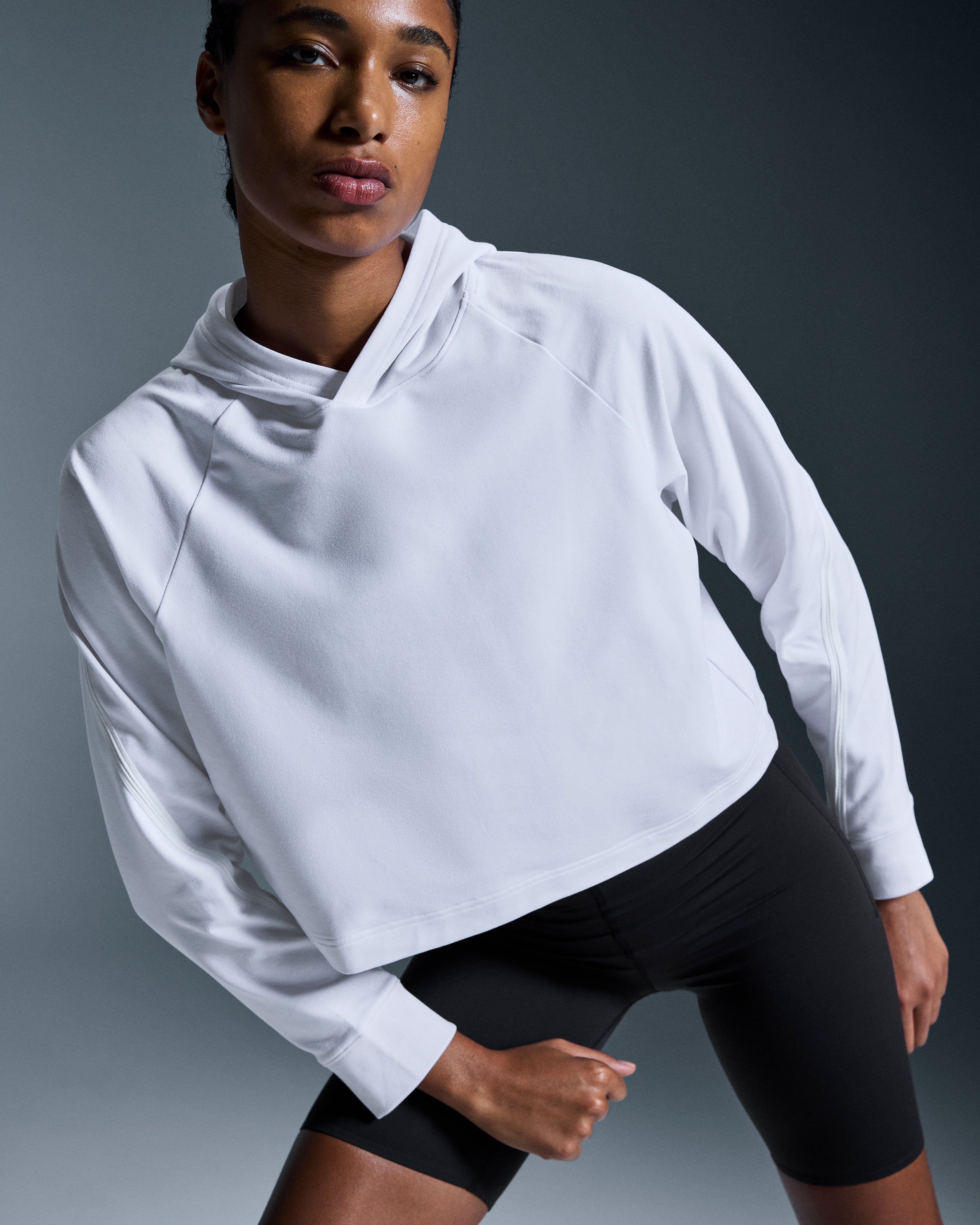 On Studio Hoodie White (Women'S)