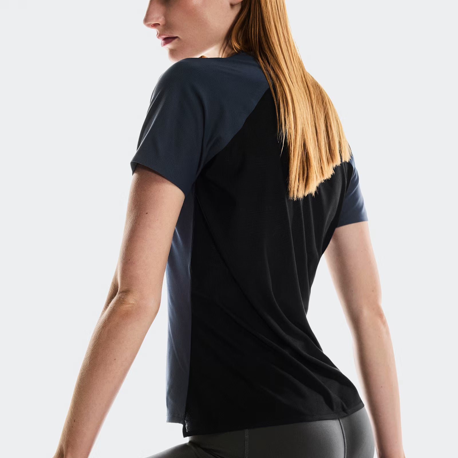 On Performance-T Navy | Black (Women'S)