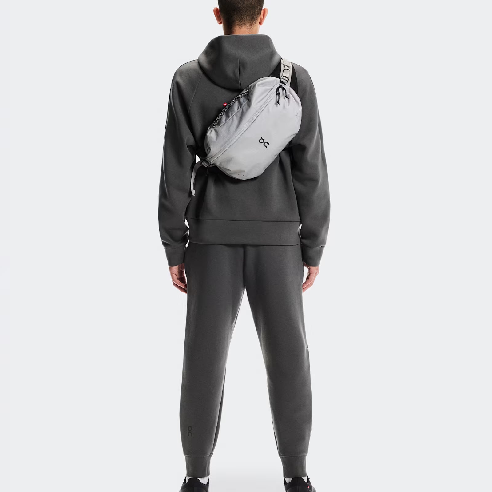 On Sling Pack 9L Glacier | Black