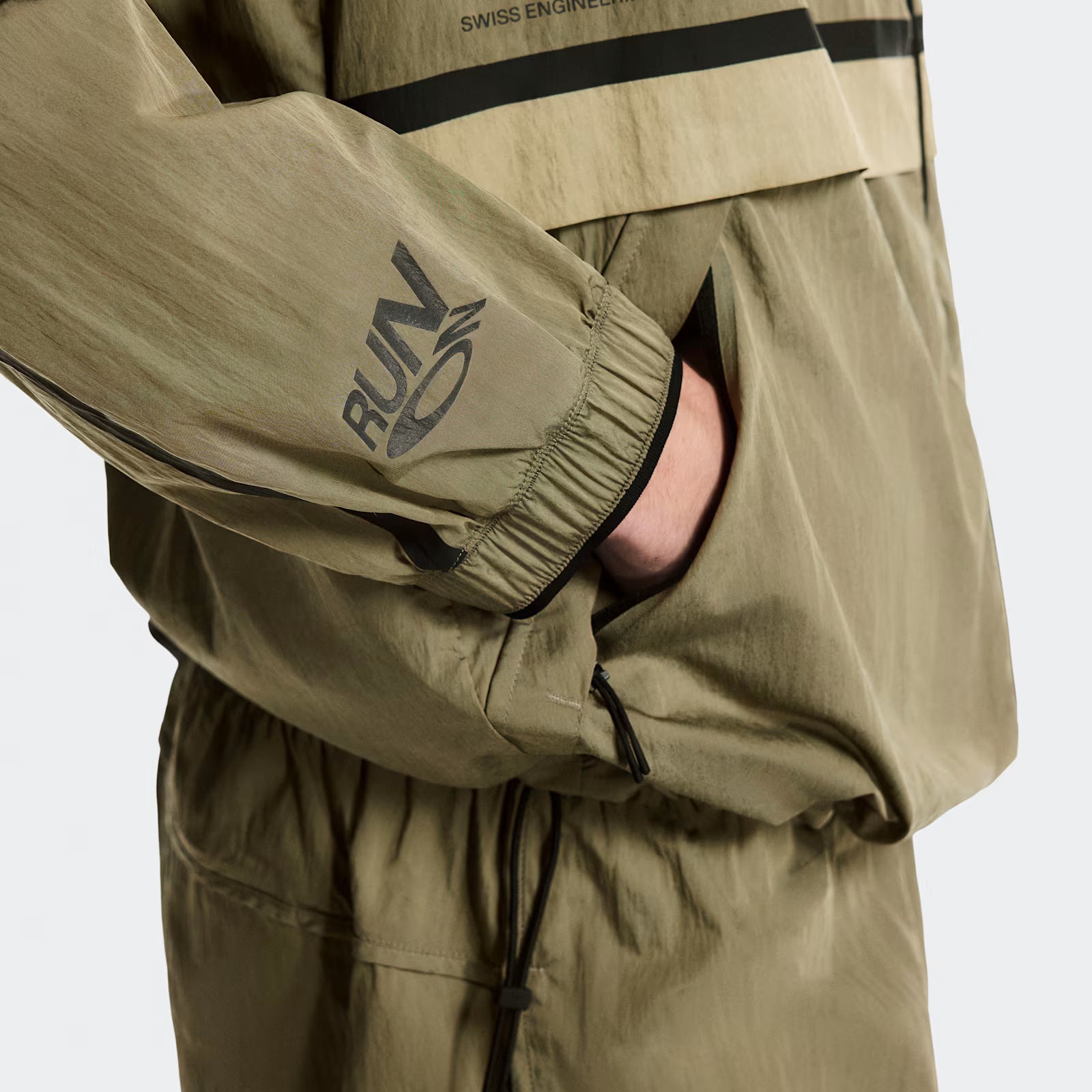 On Performance Volt Jacket Safari