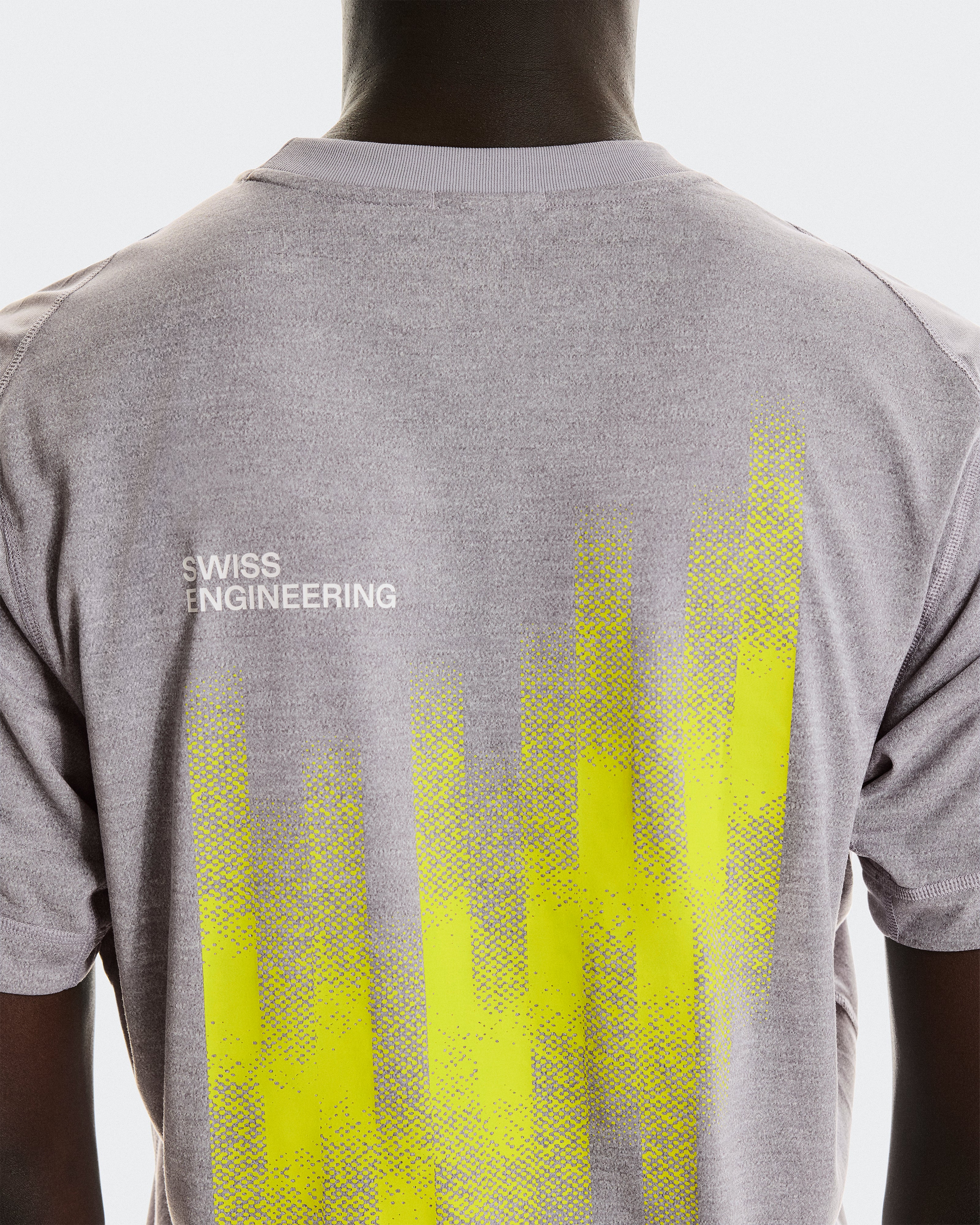 On Train-T Graphic Lilac