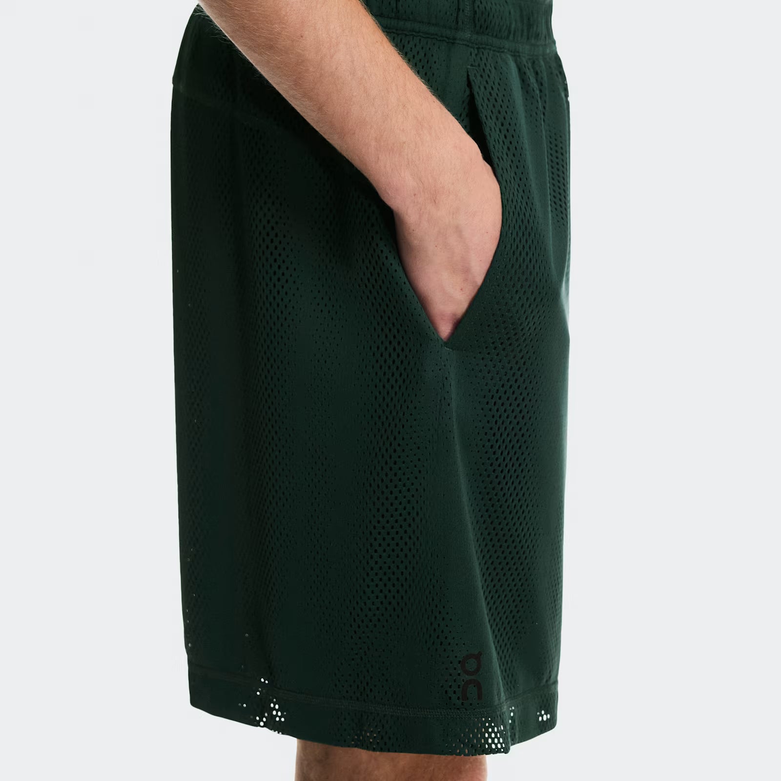 On Train Volt Shorts Obsidian