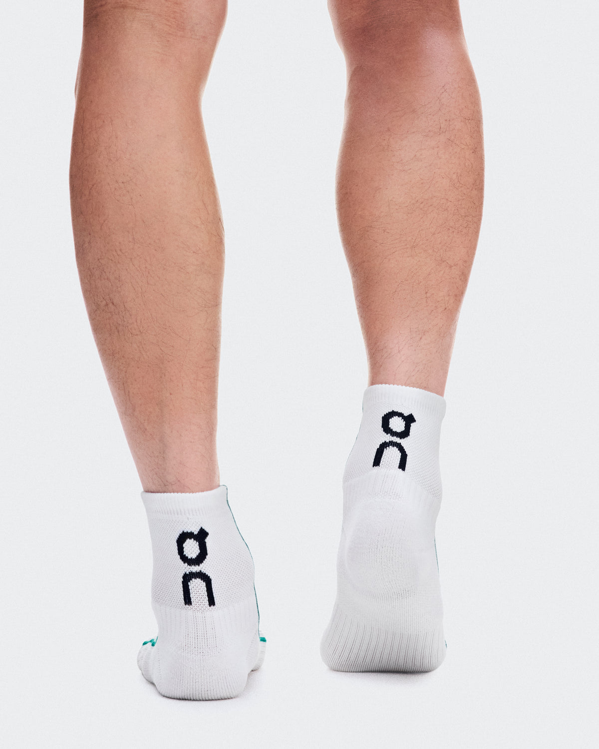 On Court Sock Mid White | Neem