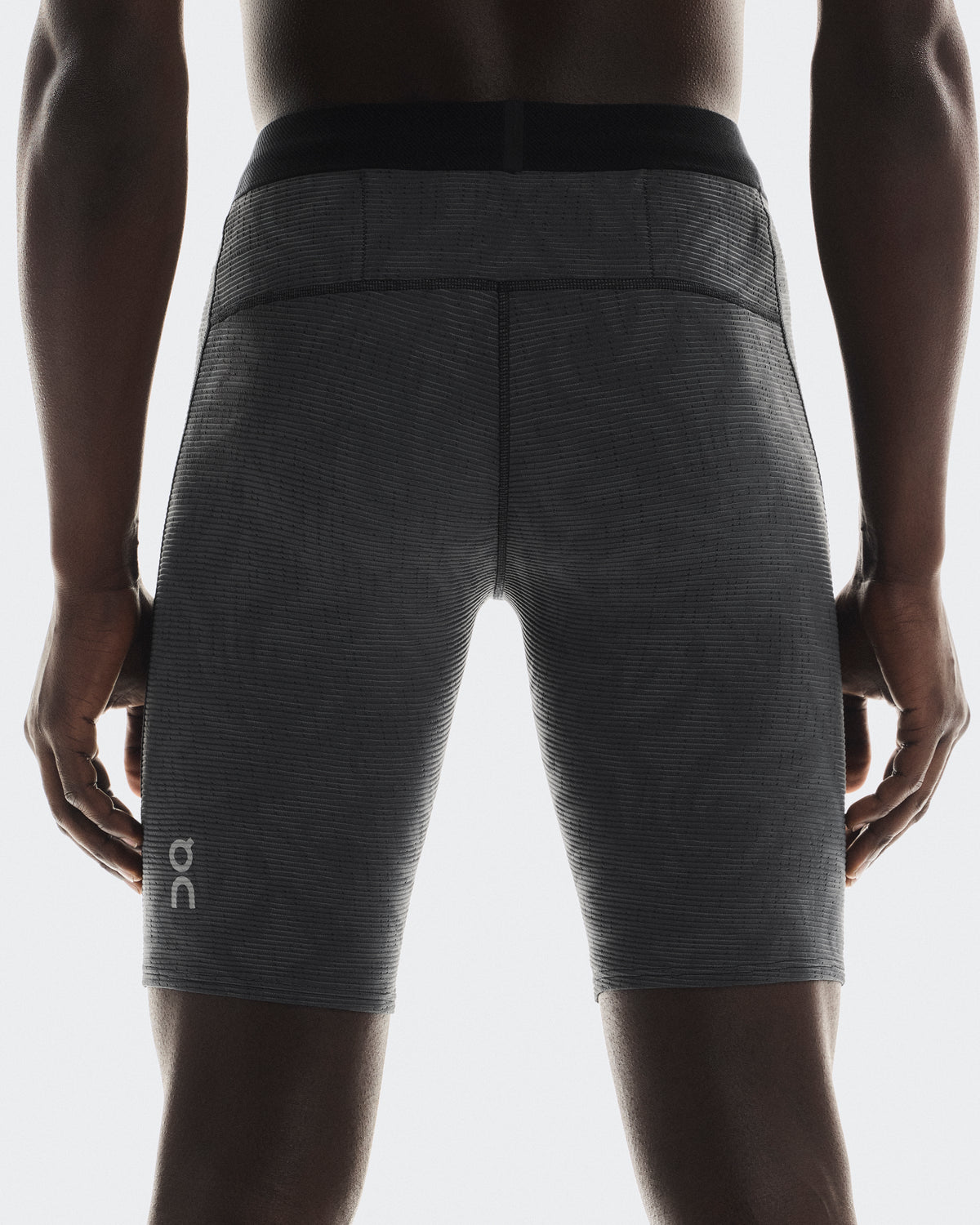 On Pace Tights Short Black