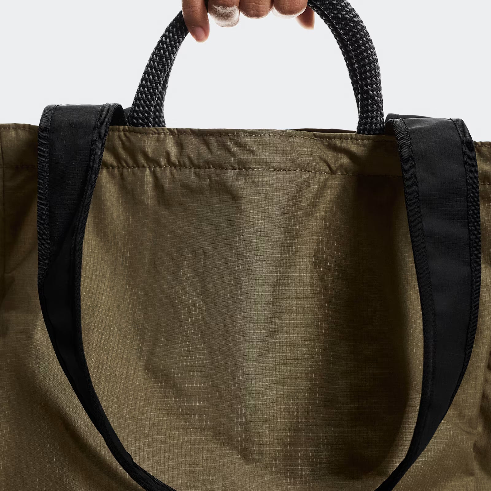 On Tote Pack 25L Olive | Black