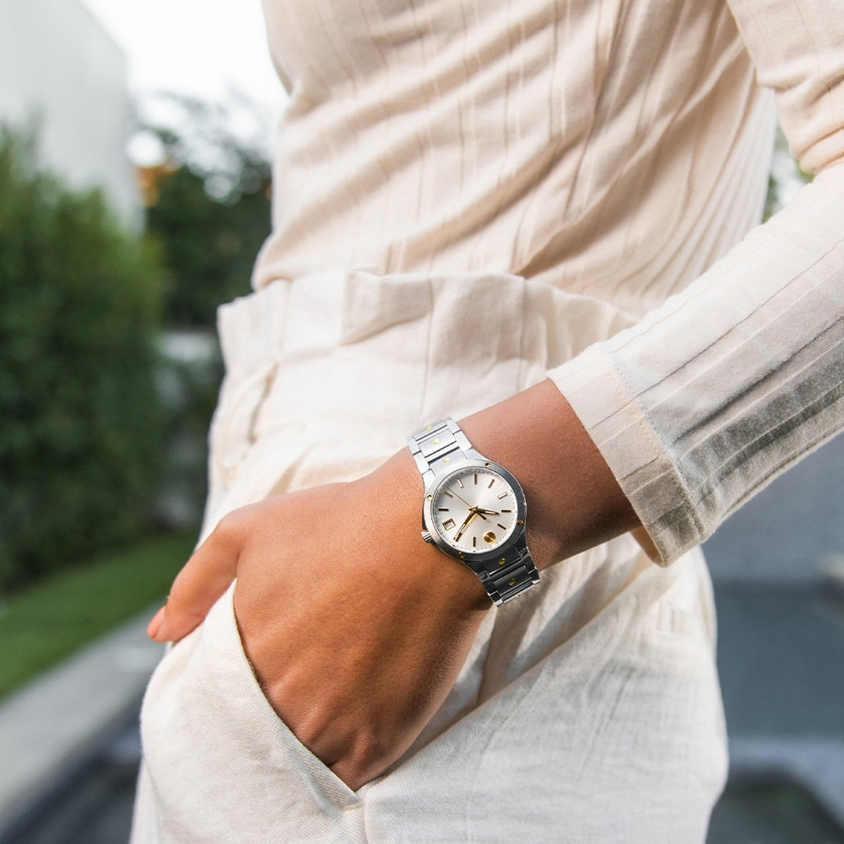 Movado Se Women Quartz Silver Dial Analog Stainless Steel Watch 607516
