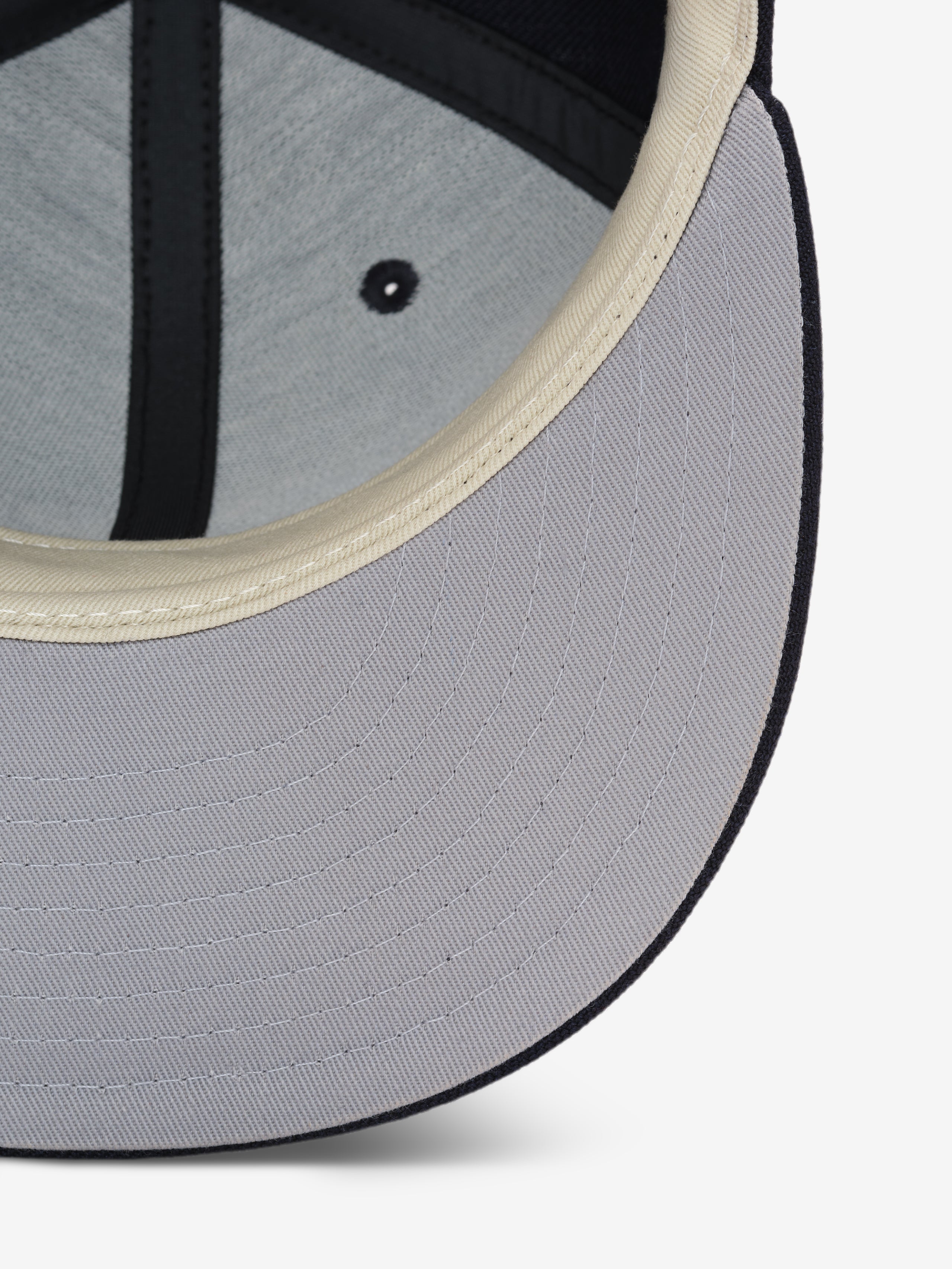 Essentials New York Yankees 59Fifty Cap Navy