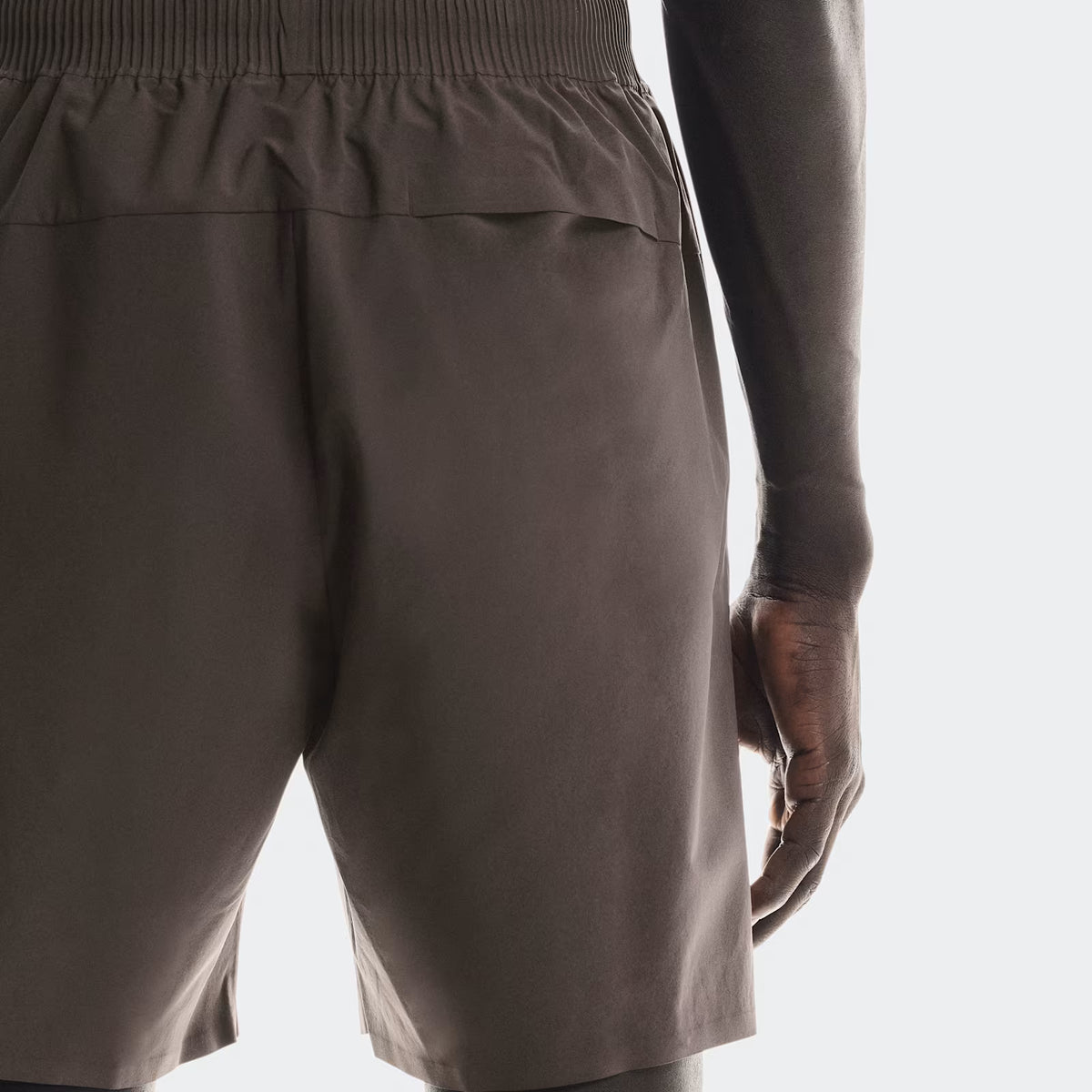 On Focus Shorts Pebble