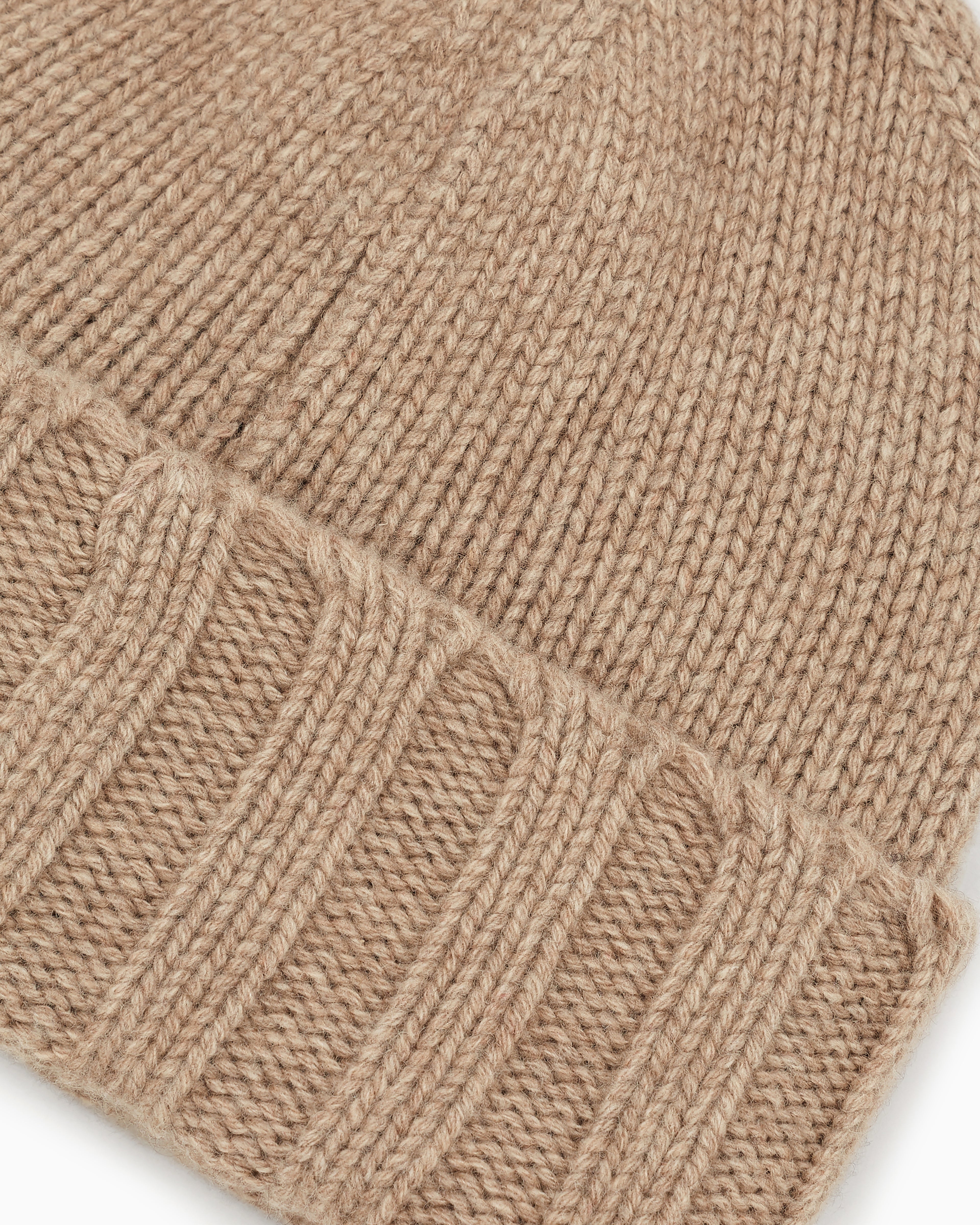 Emporio Armani Cashmere beanie with ribbed texture and cuff Essential
