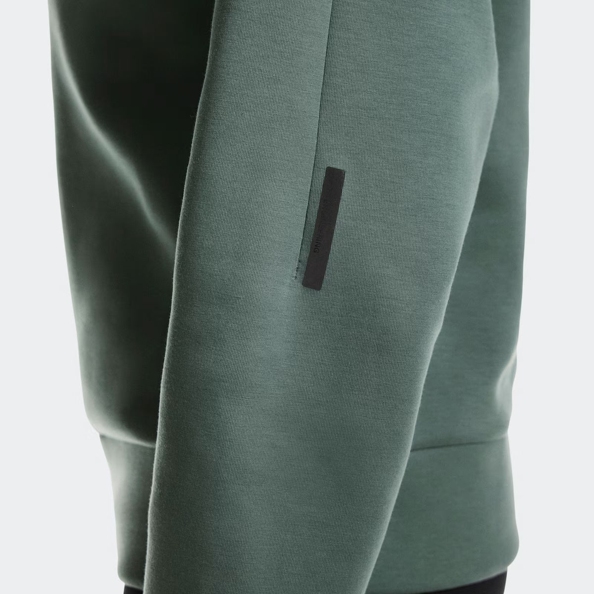On Focus Tech Crew Olive (Women'S)
