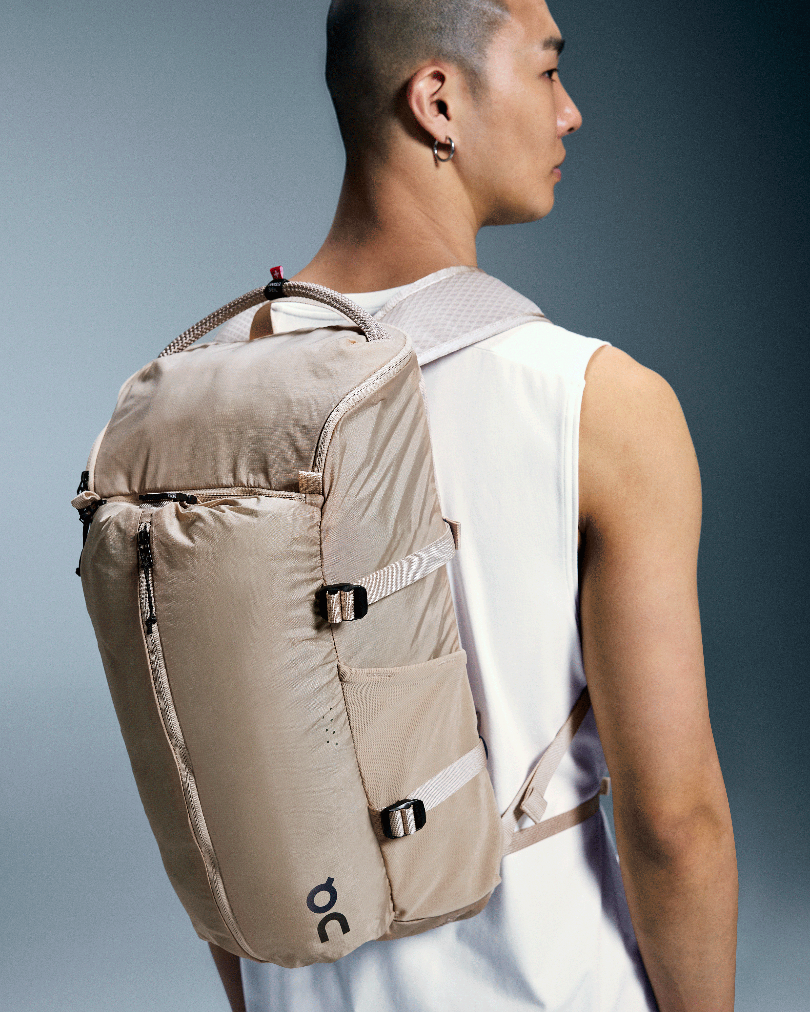 On Speed Pack 18L Lite Sand