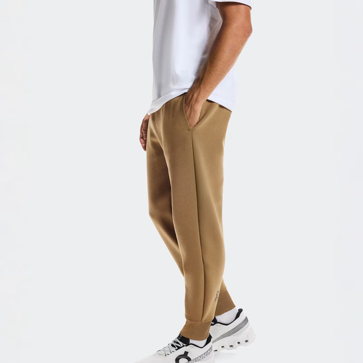 On Focus Tech Sweatpants Nutmeg