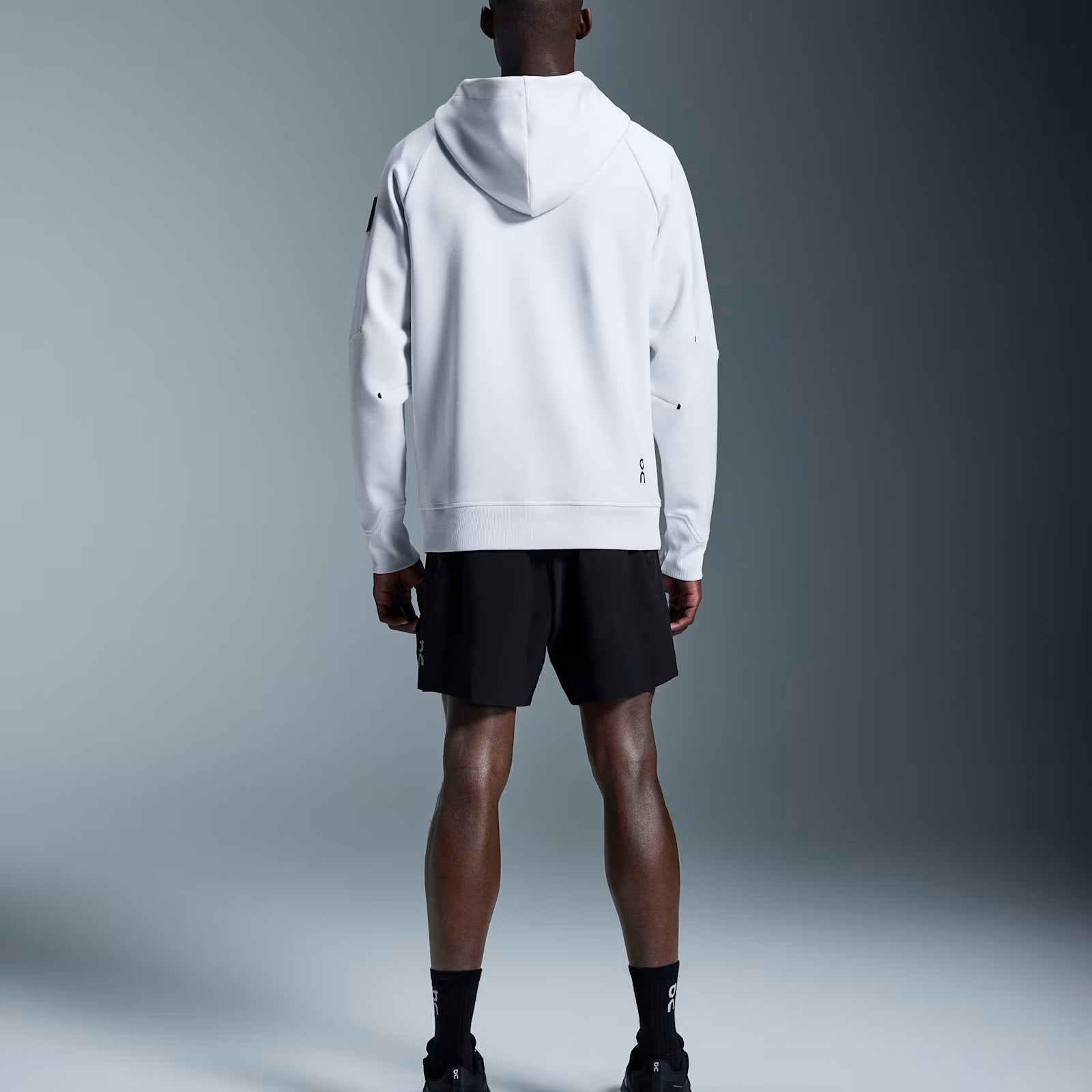On 7" Core Shorts Black