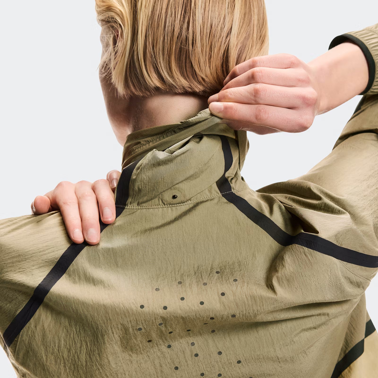 On Performance Volt Jacket Safari (Women'S)