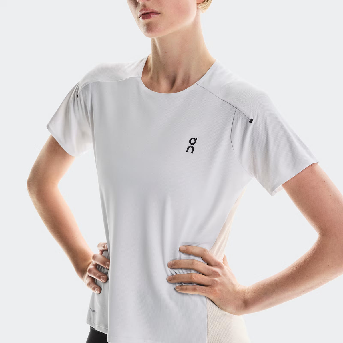On Performance-T White | Silver (Women'S)