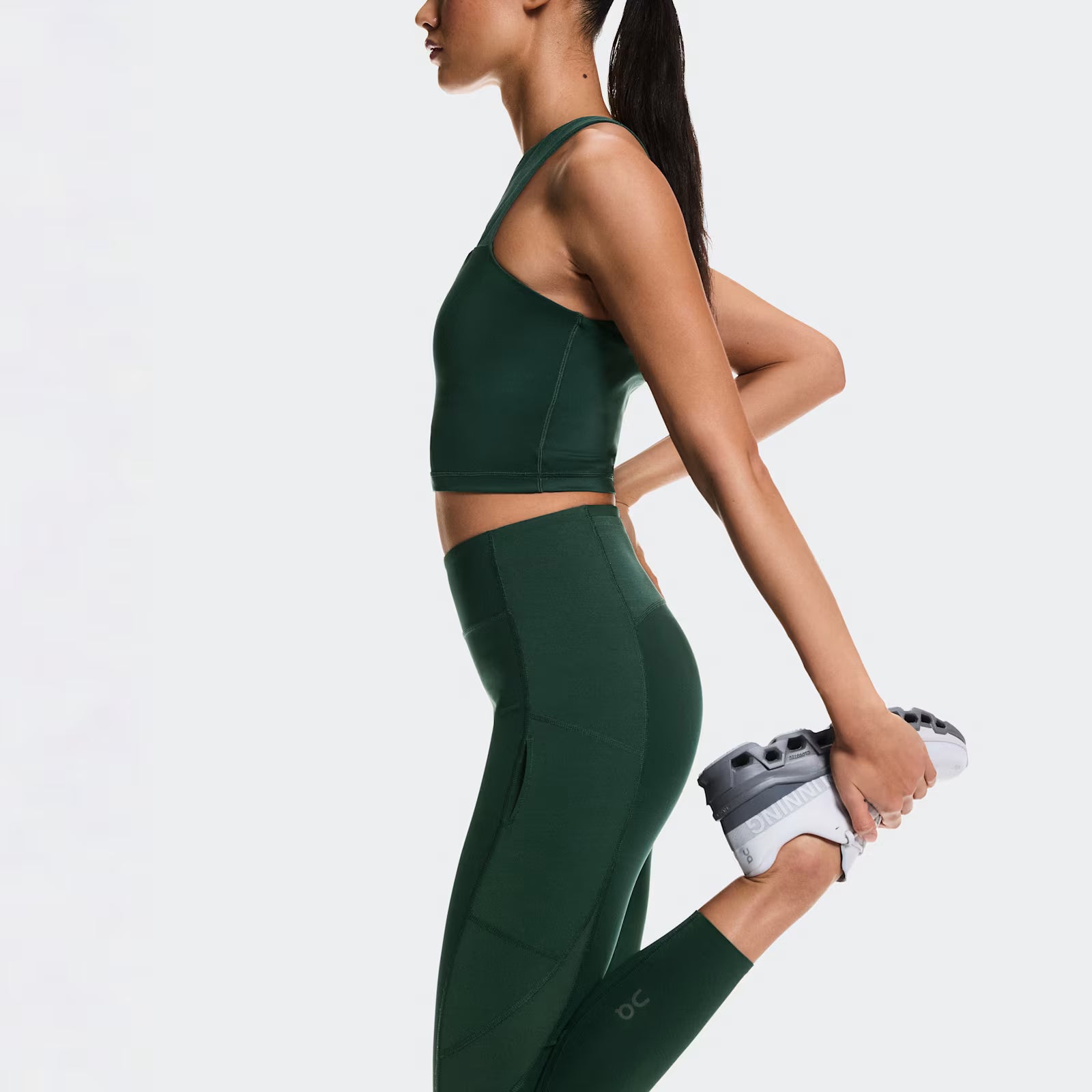 On Train Volt Tights 7/8 Obsidian (Women'S)