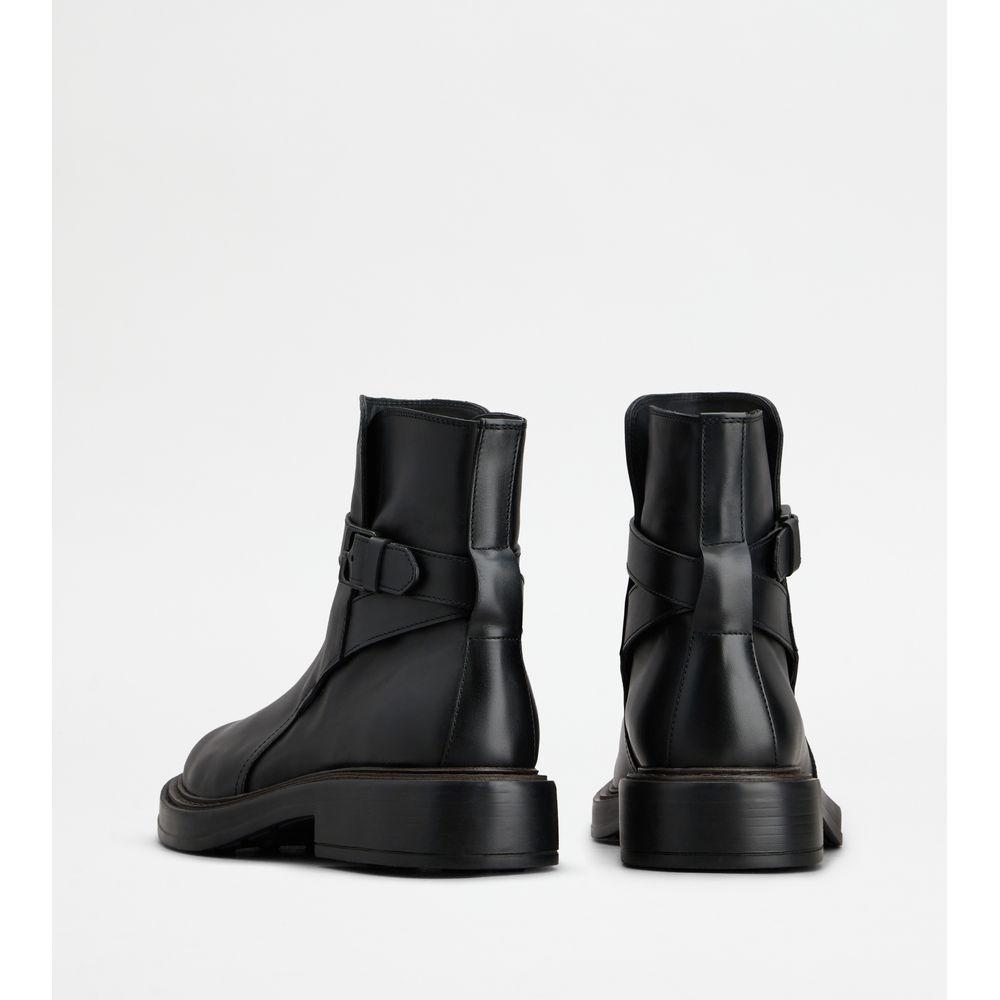 Tods Ankle Boots In Leather Black Mens