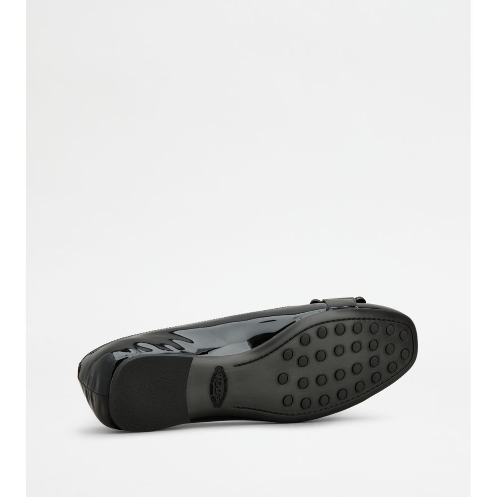 Tods Kate Ballerinas In Leather Black Womens