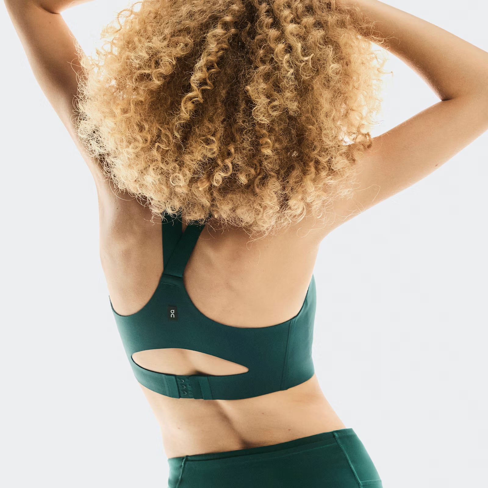 On Endurance Bra Zip Spirulina (Women'S)