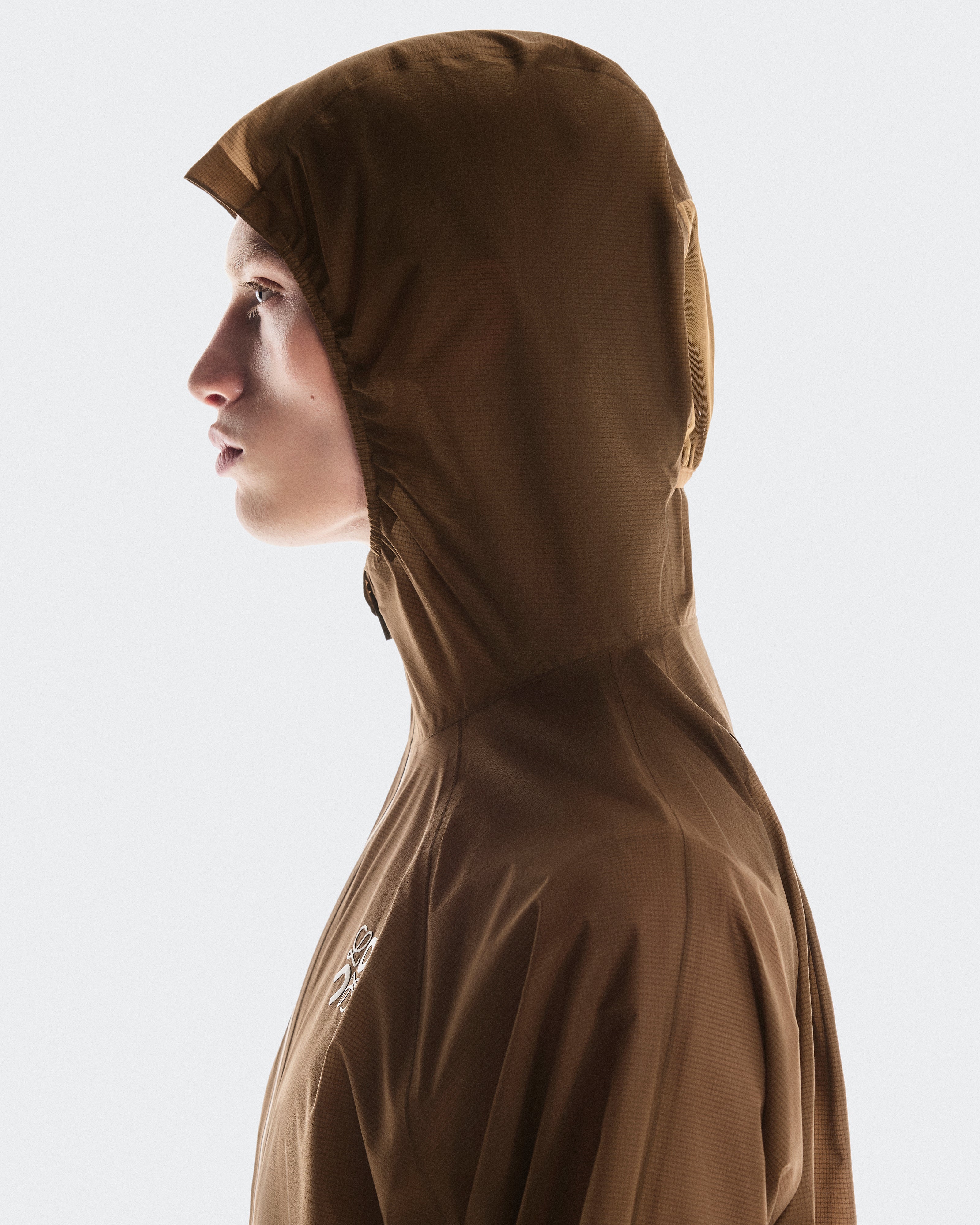 On Ultra Jacket Loewe Toffee