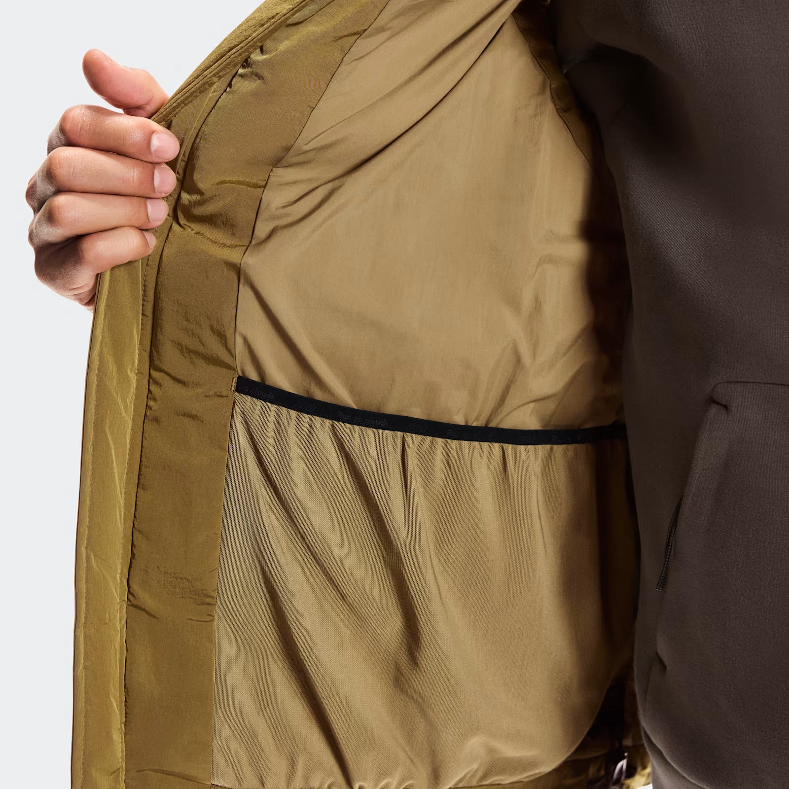 On All-Day Puffer Vest Nutmeg