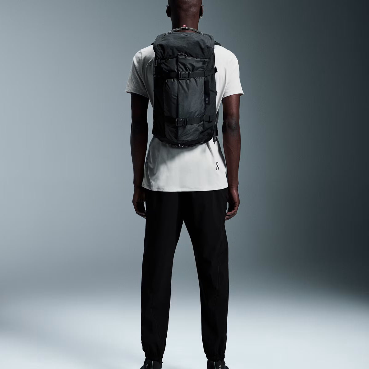 On Speed Pack 24L Elite Black | Magnet