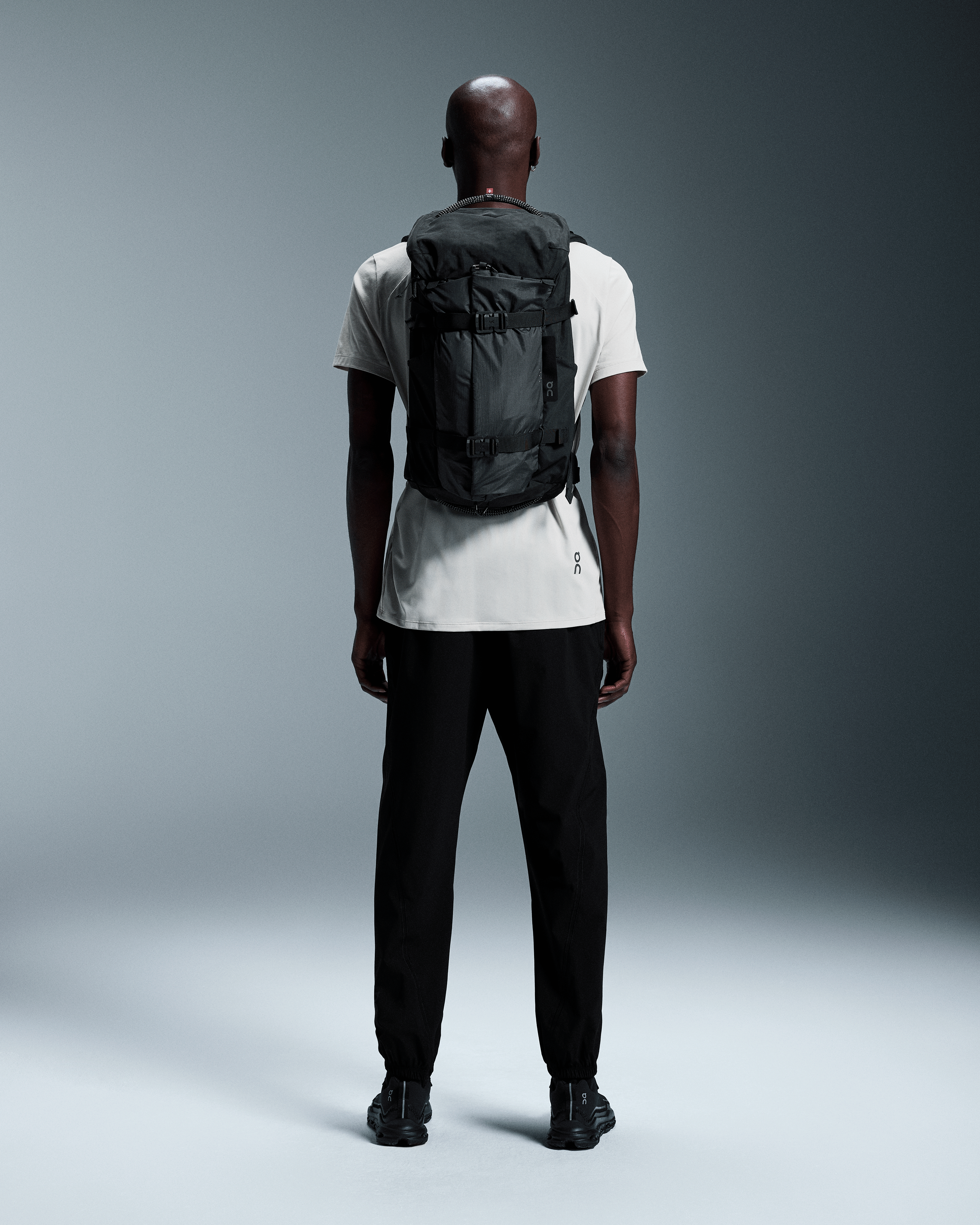 On Speed Pack 24L Elite Black | Magnet