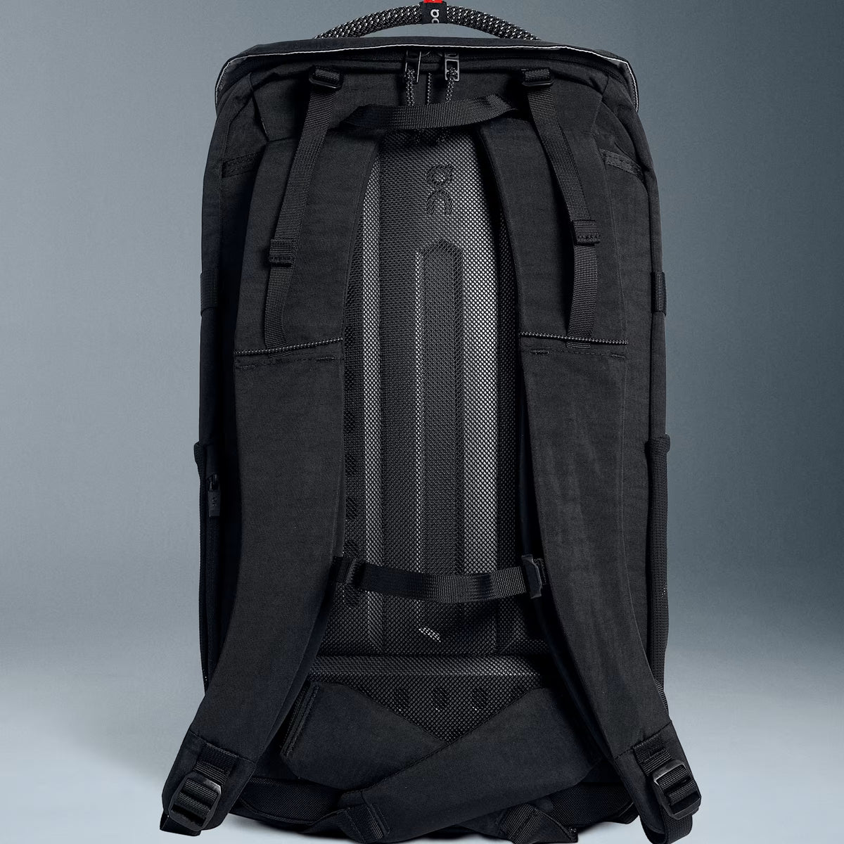 On Speed Pack 24L Elite Black | Magnet