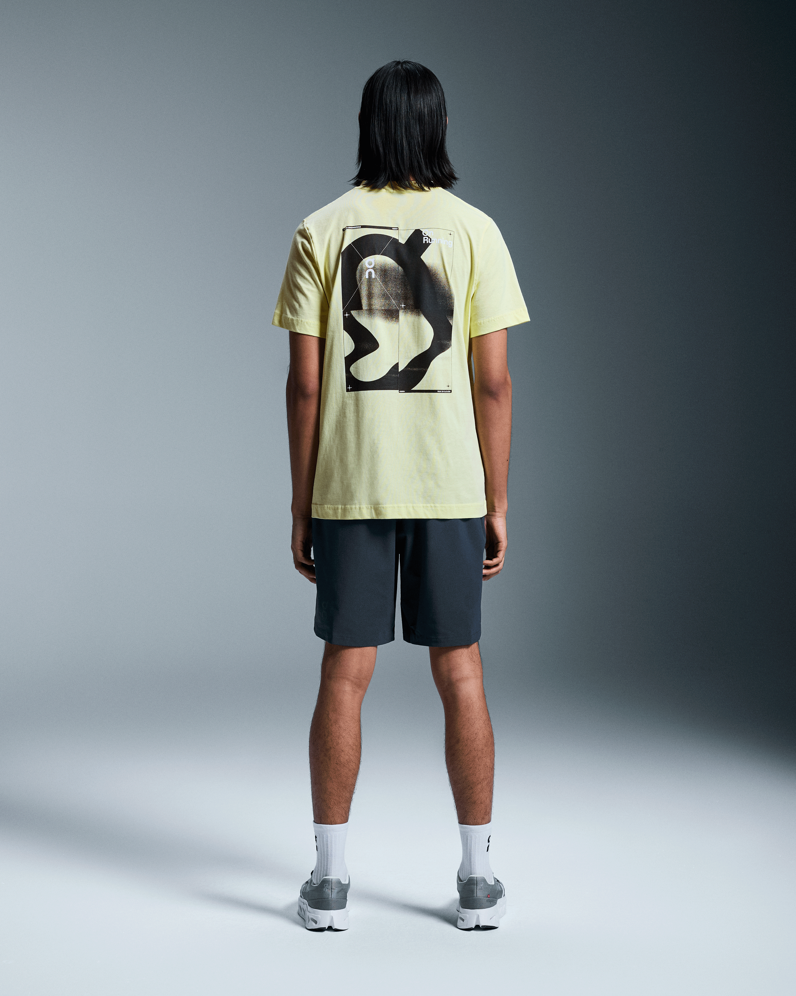 On Focus Shorts Midnight