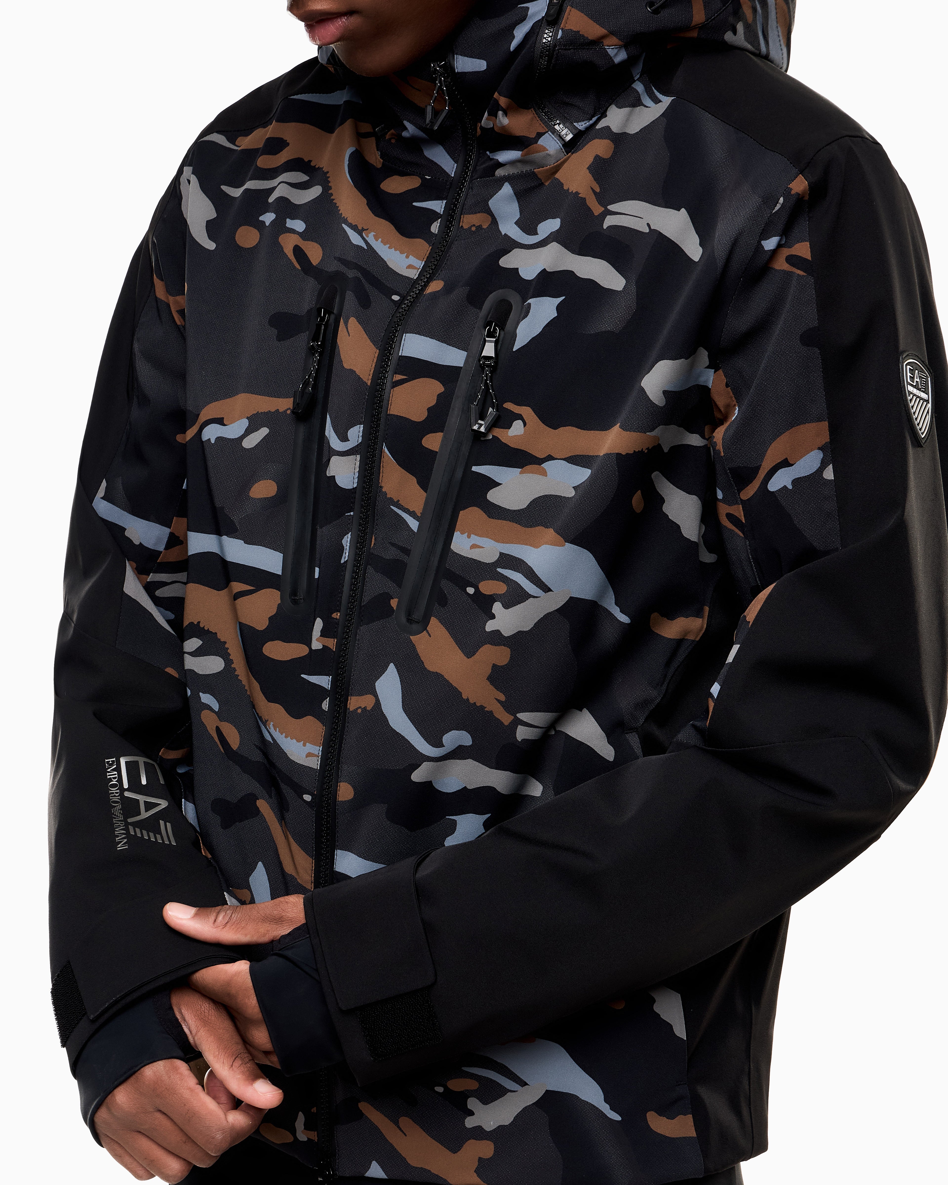 EA7 Technical ski jacket in PROTECTUM7 technical fabric with STRATUM7 padding