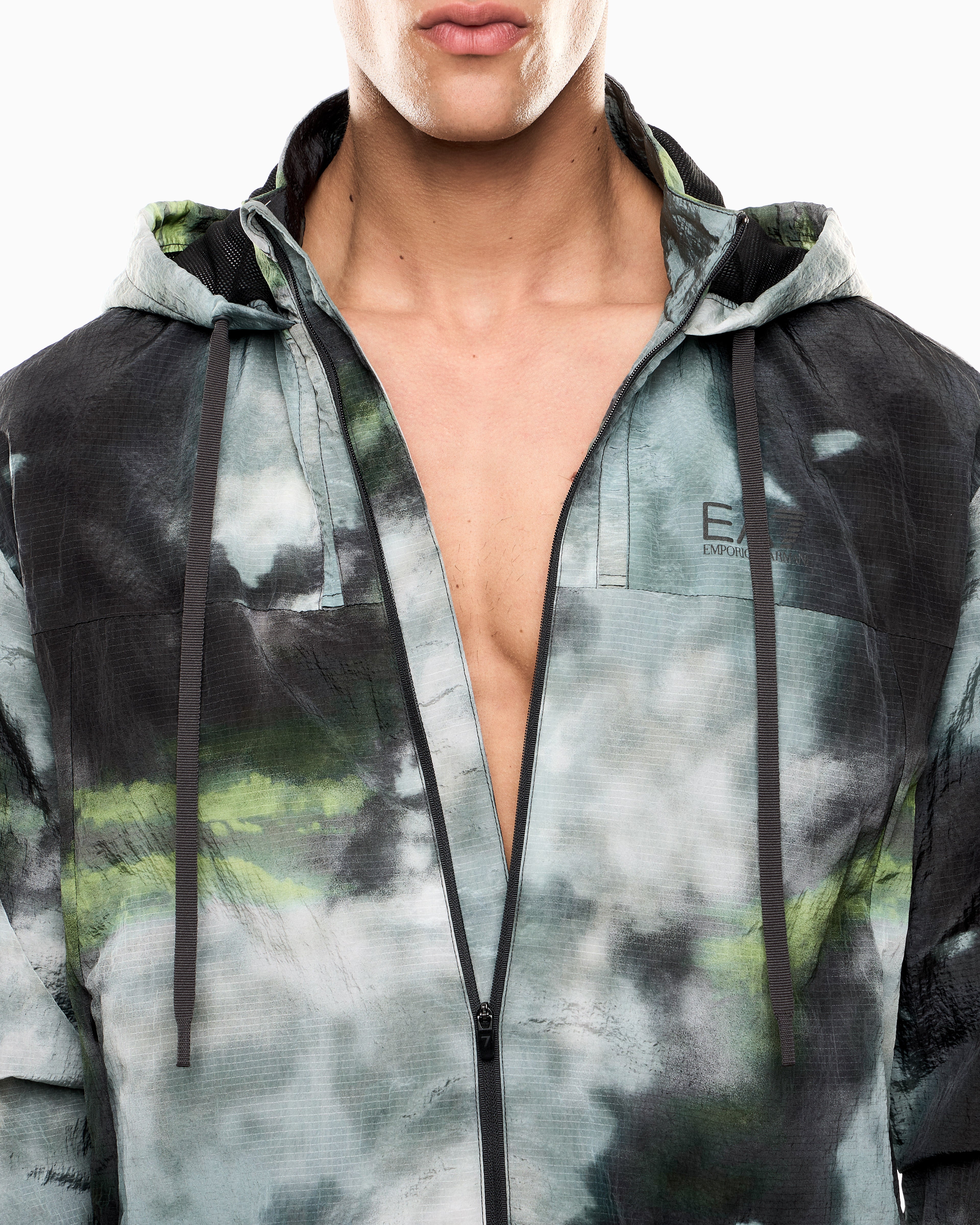 EA7 Dynamic Athlete hooded jacket in VENTUS7 technical fabric