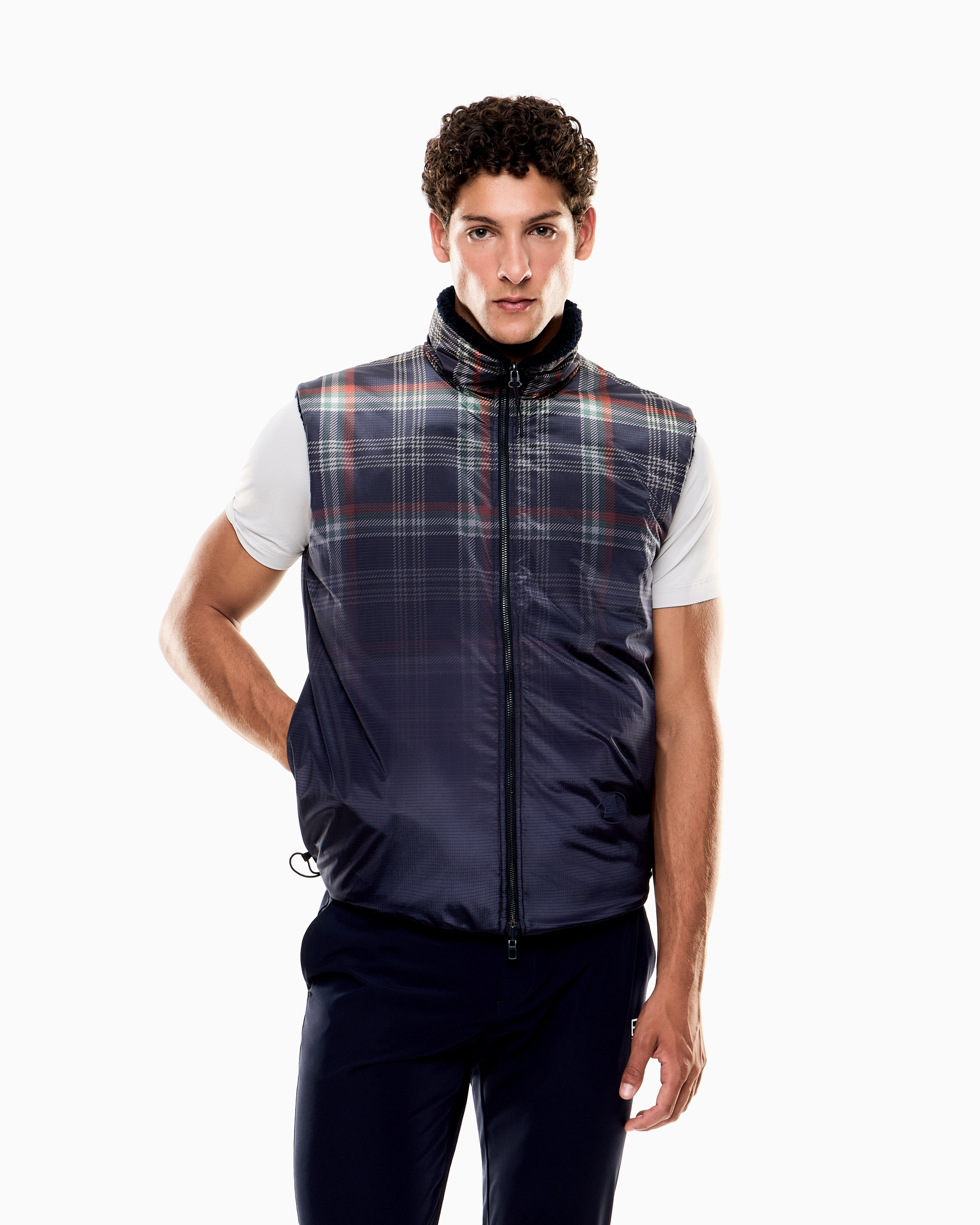 EA7 Golf Club reversible gilet in nylon and teddy-effect fabric