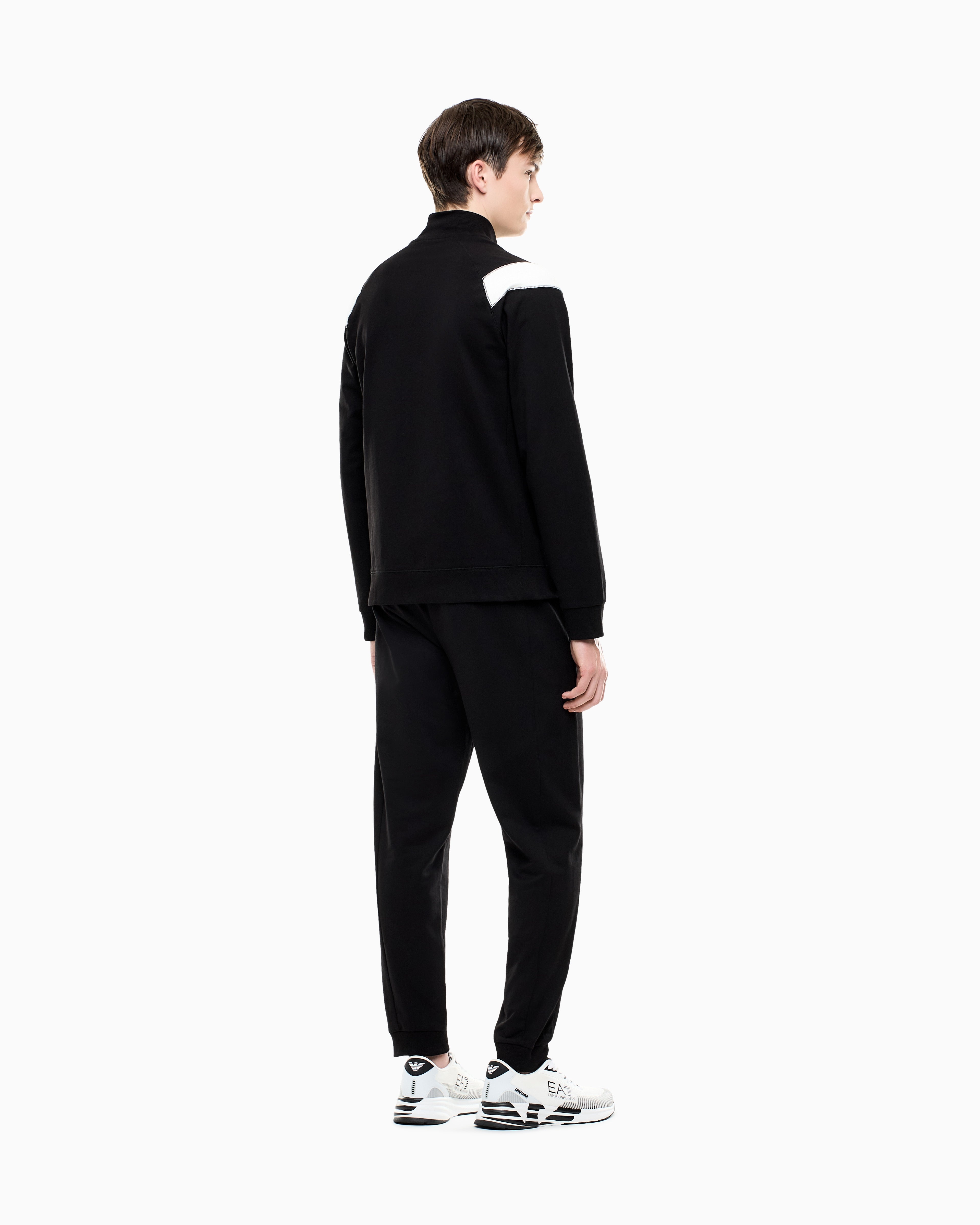 #color_black