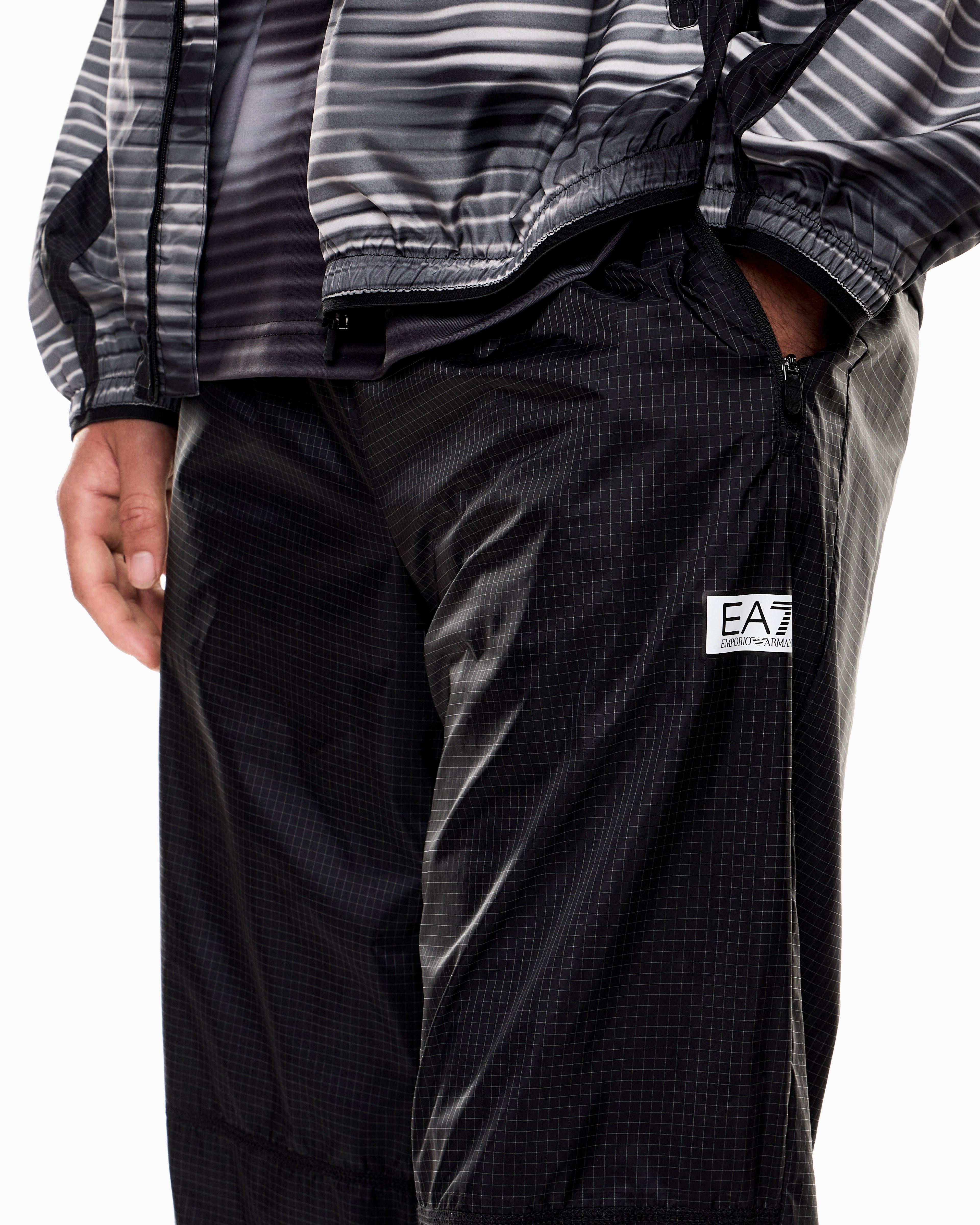 EA7 Dynamic Athlete tracksuit in VENTUS7 technical fabric with print