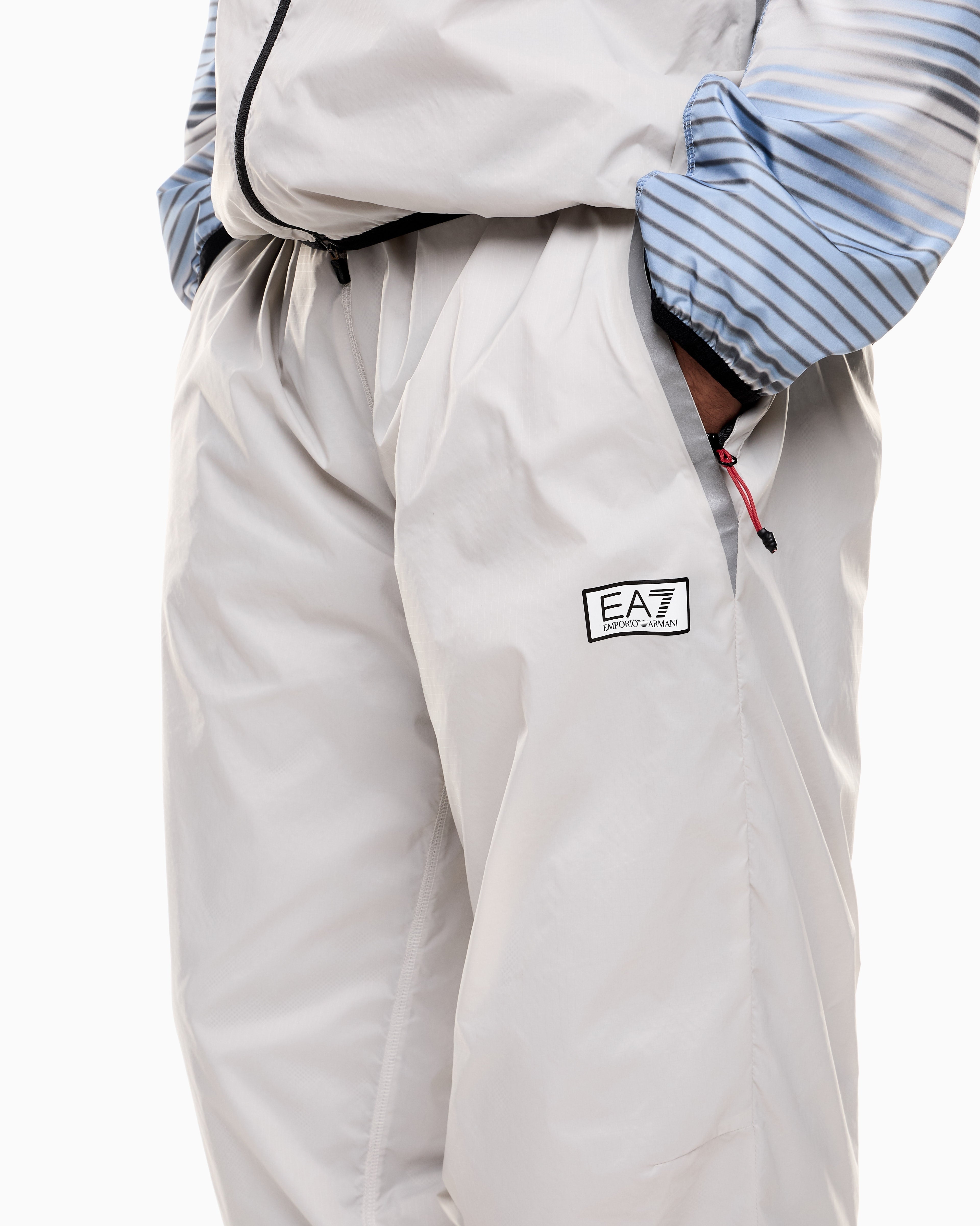 EA7 Dynamic Athlete tracksuit in VENTUS7 technical fabric with print