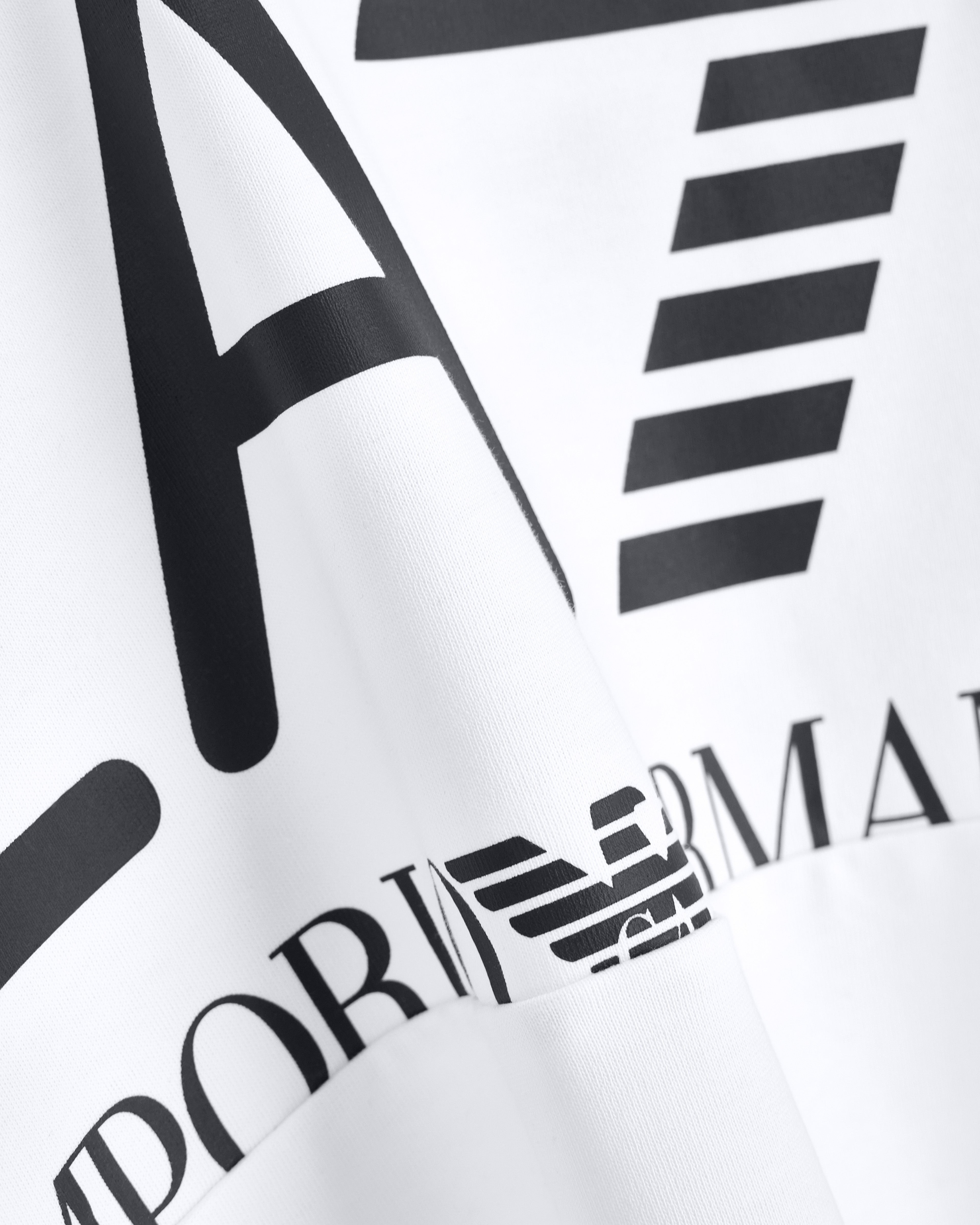 EA7 T-shirt Logo Series in cotton jersey with oversized logo