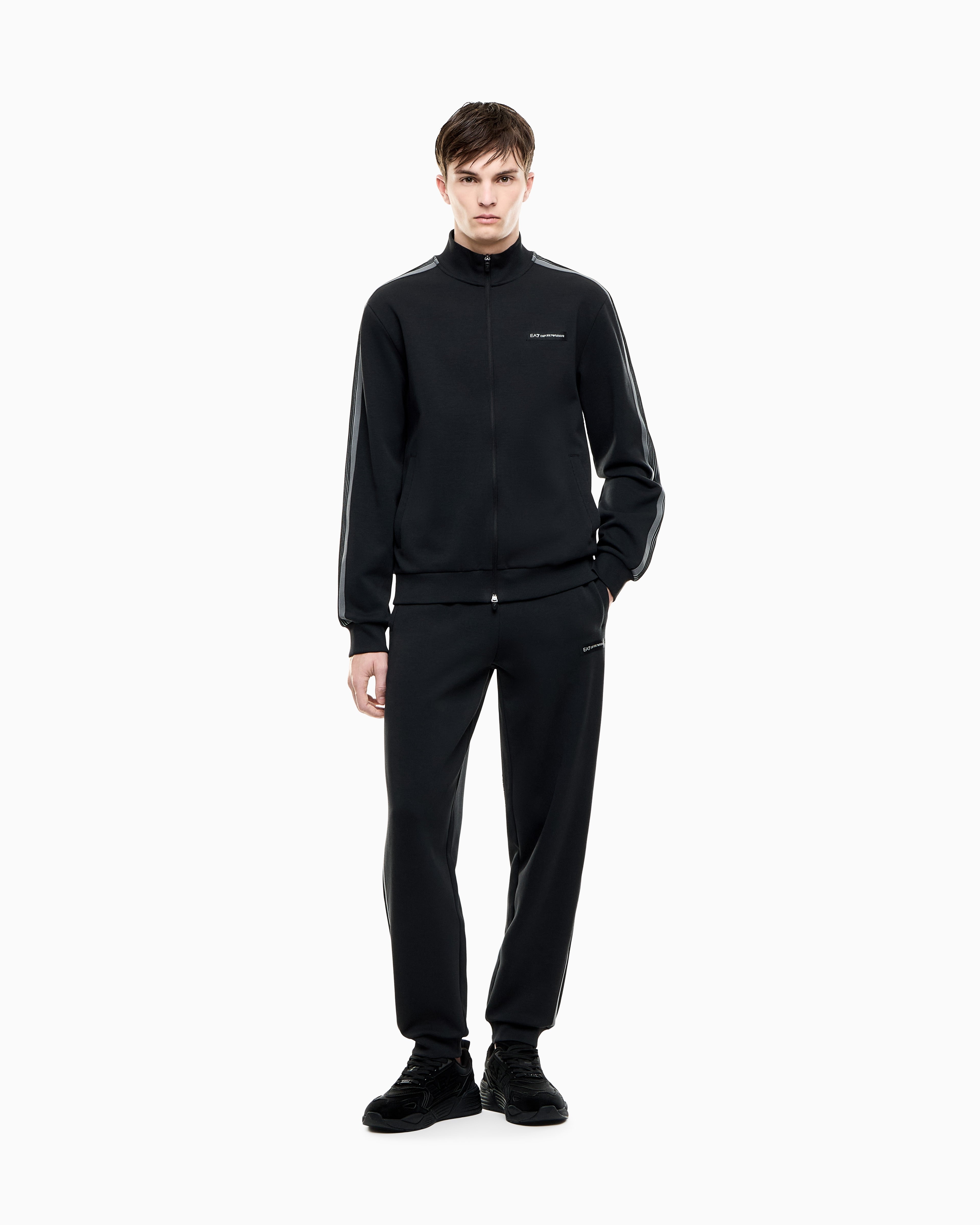 #color_black