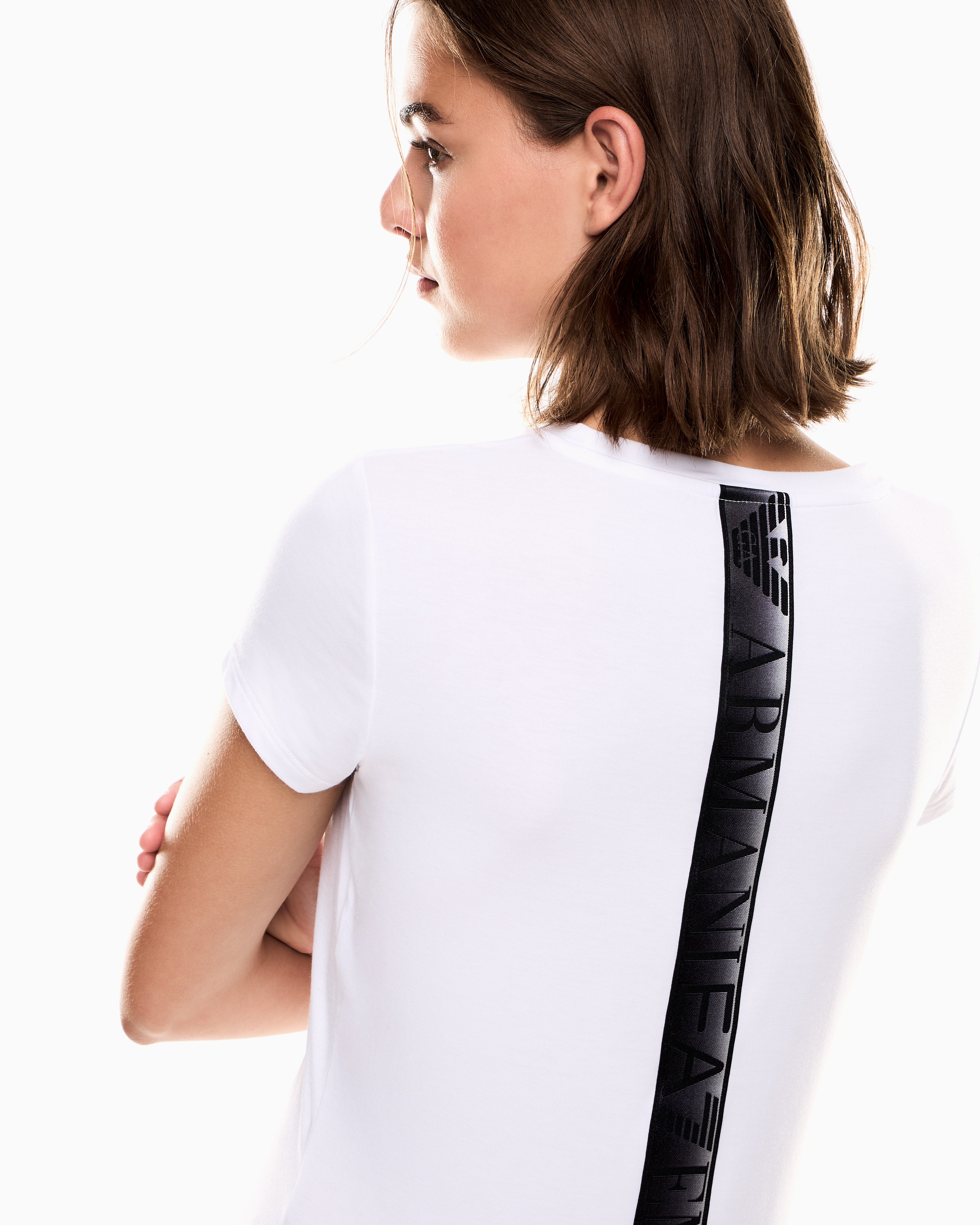 EA7 Dynamic Athlete crew-neck T-shirt in Natural VENTUS7 technical fabric