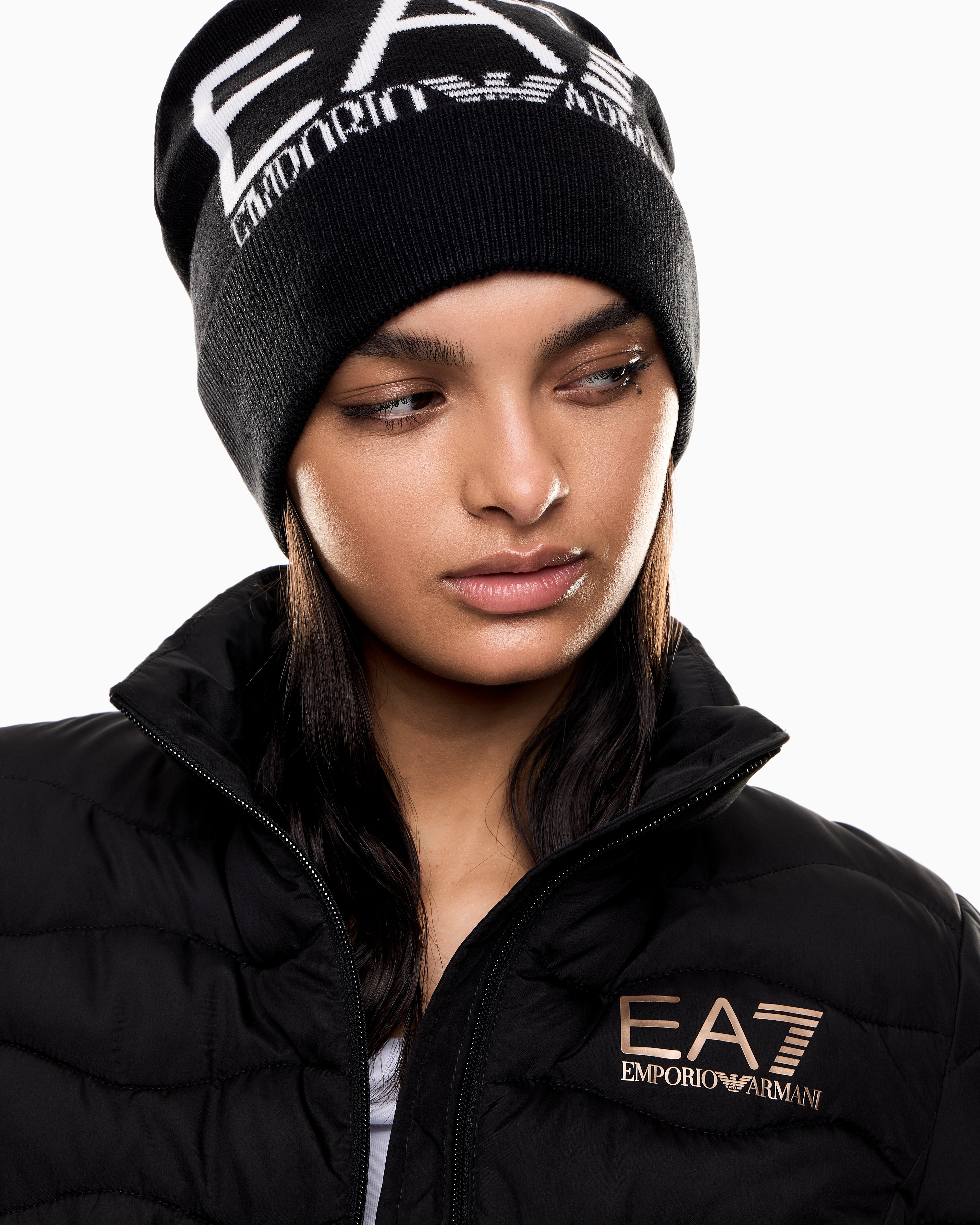EA7 Visibility beanie with EA7 oversized logo